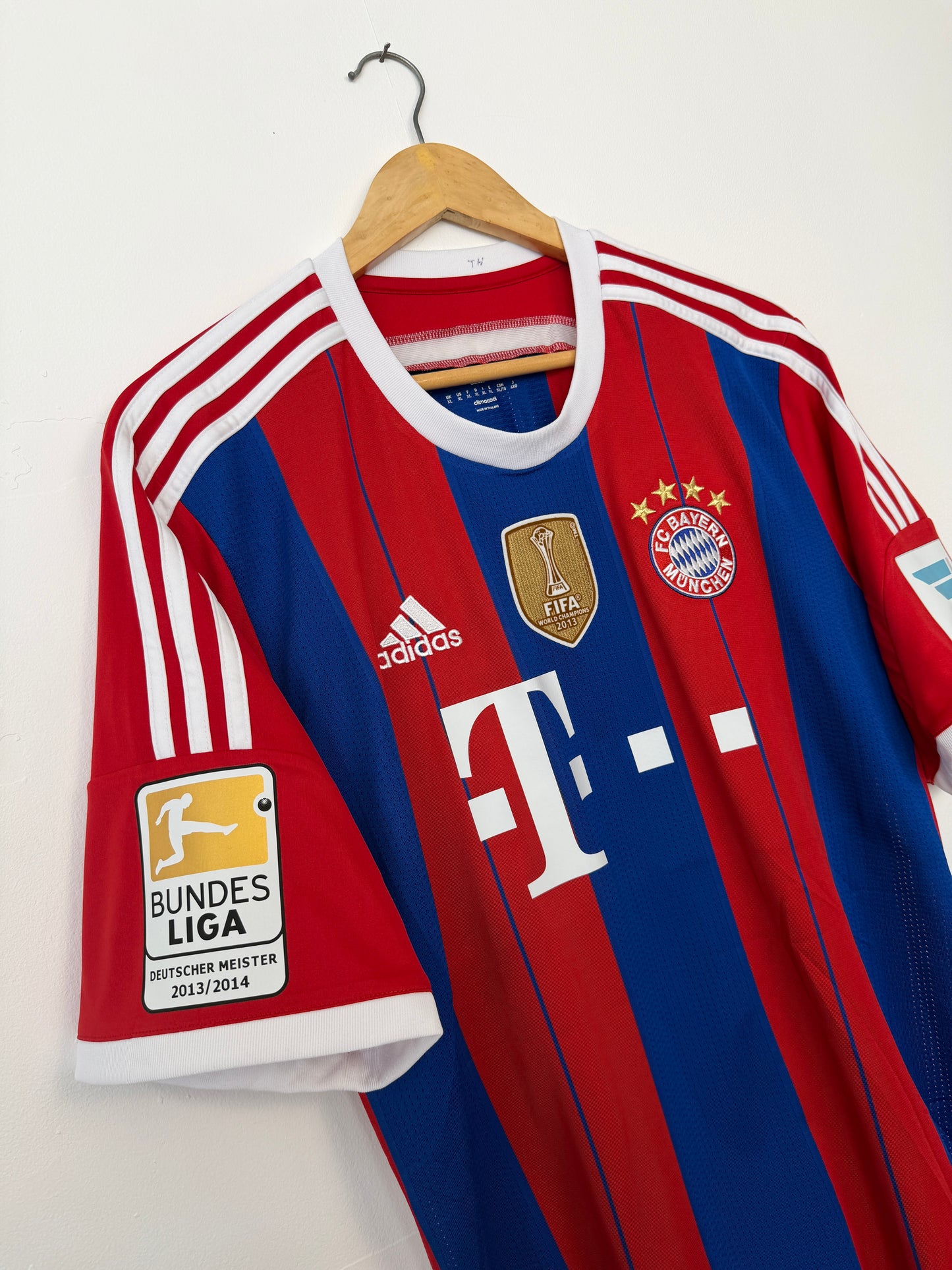 Robert Lewandowski FC Bayern Munich 2014-15 home football shirt (XL)