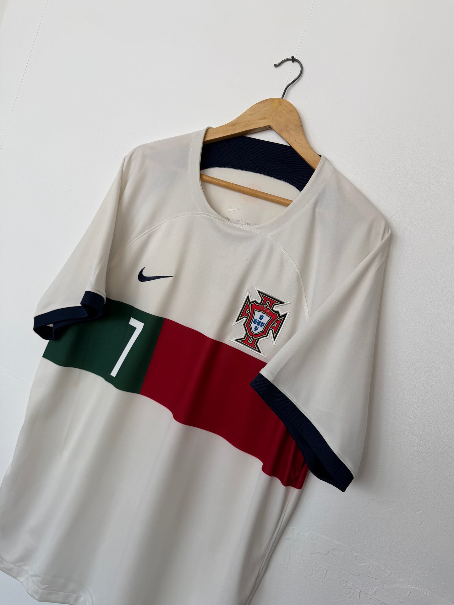 Cristiano Ronaldo Portugal 2022 World Cup away football shirt (XL)