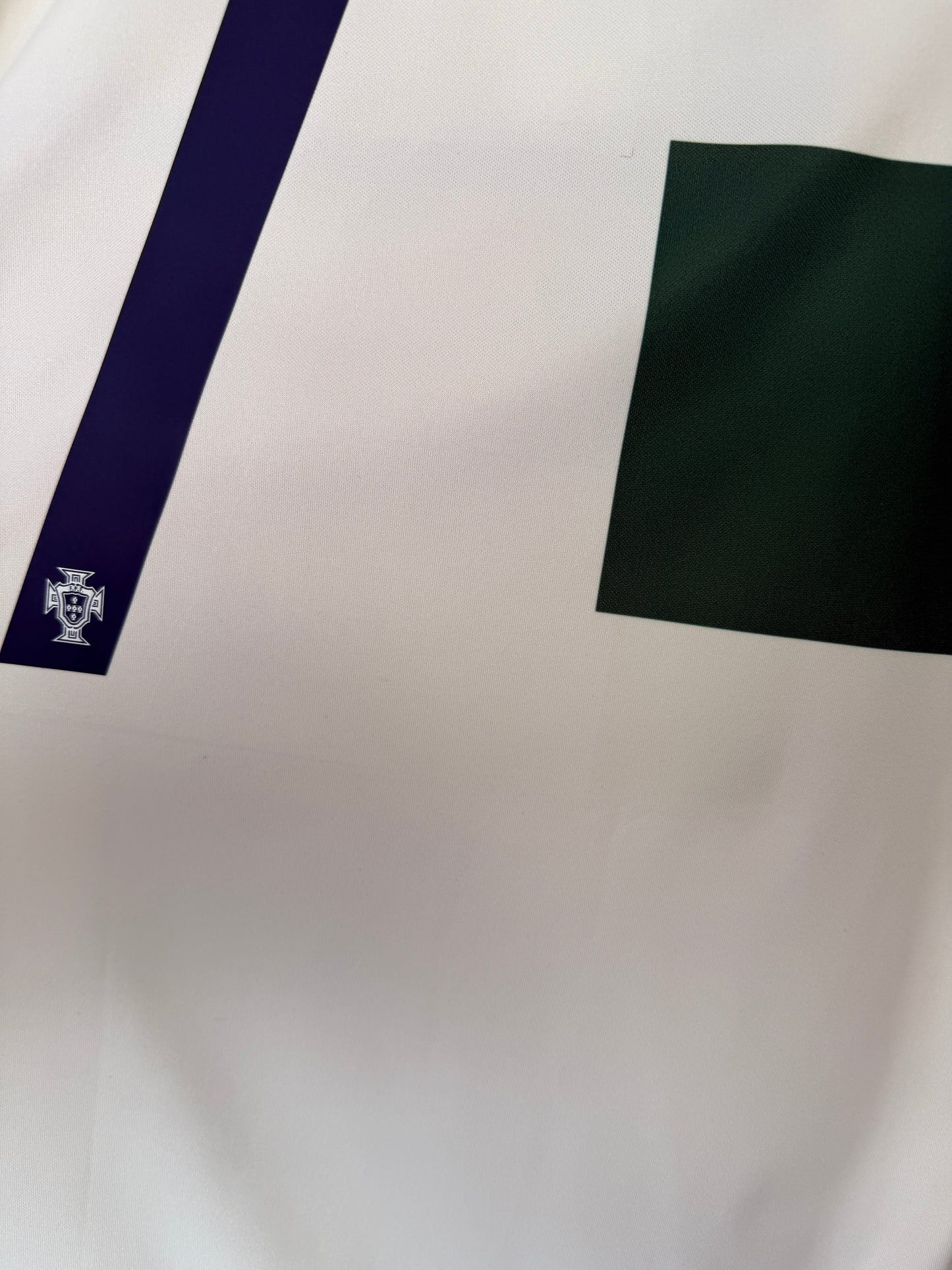 Cristiano Ronaldo Portugal 2022 World Cup away football shirt (XL)