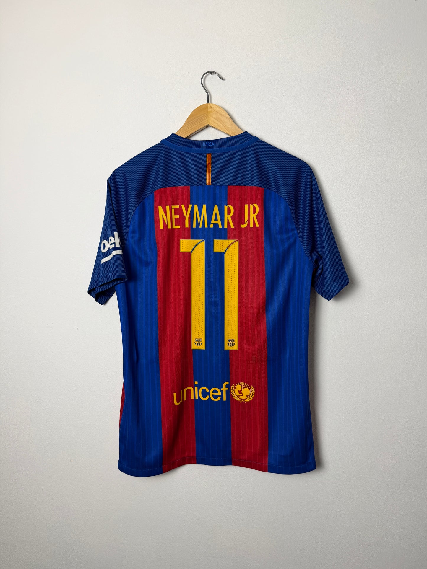 Neymar JR FC Barcelona 2016-17 home football shirt (M)