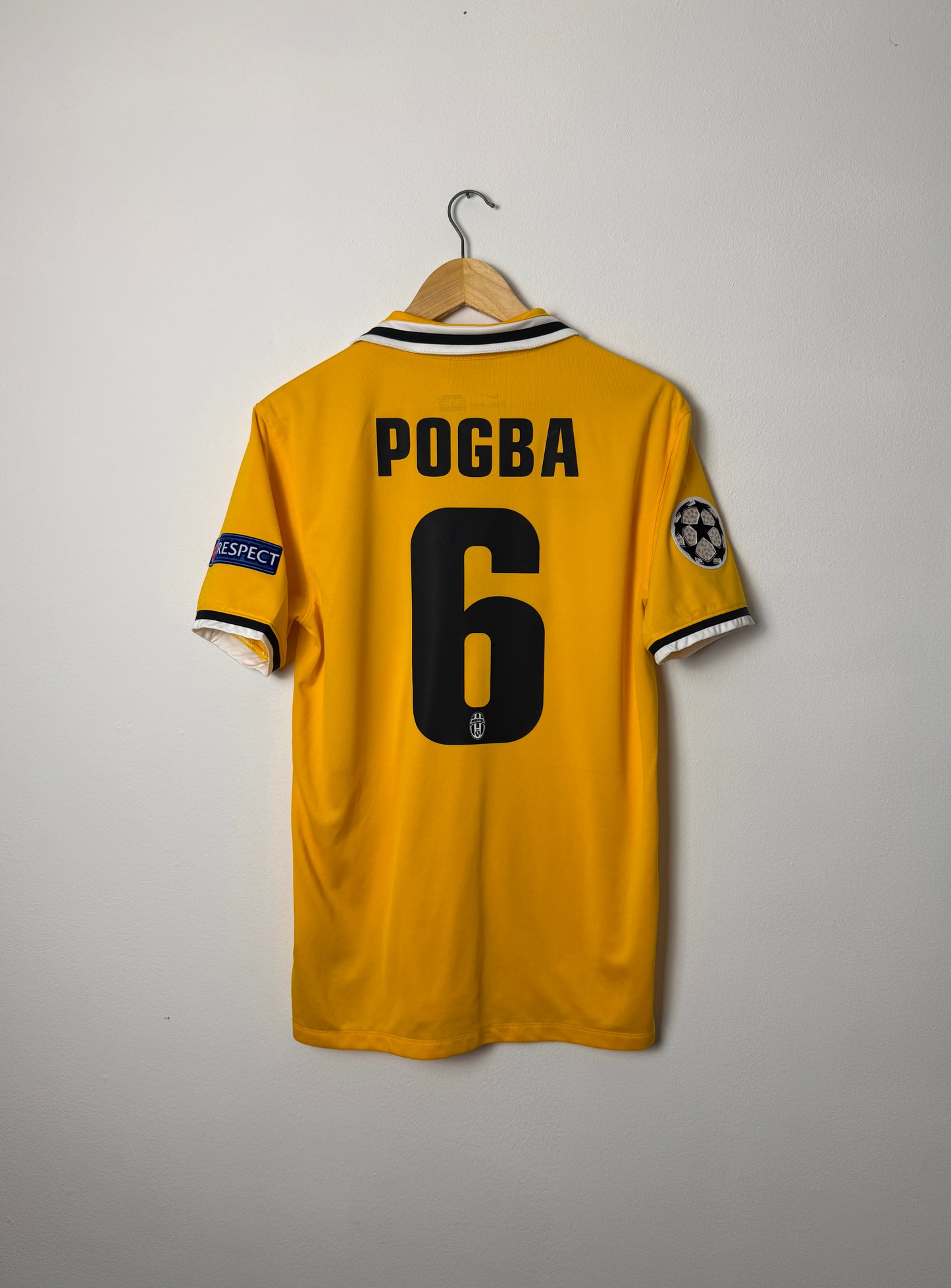 Paul Pogba Juventus FC 2013-14 away football shirt (M)
