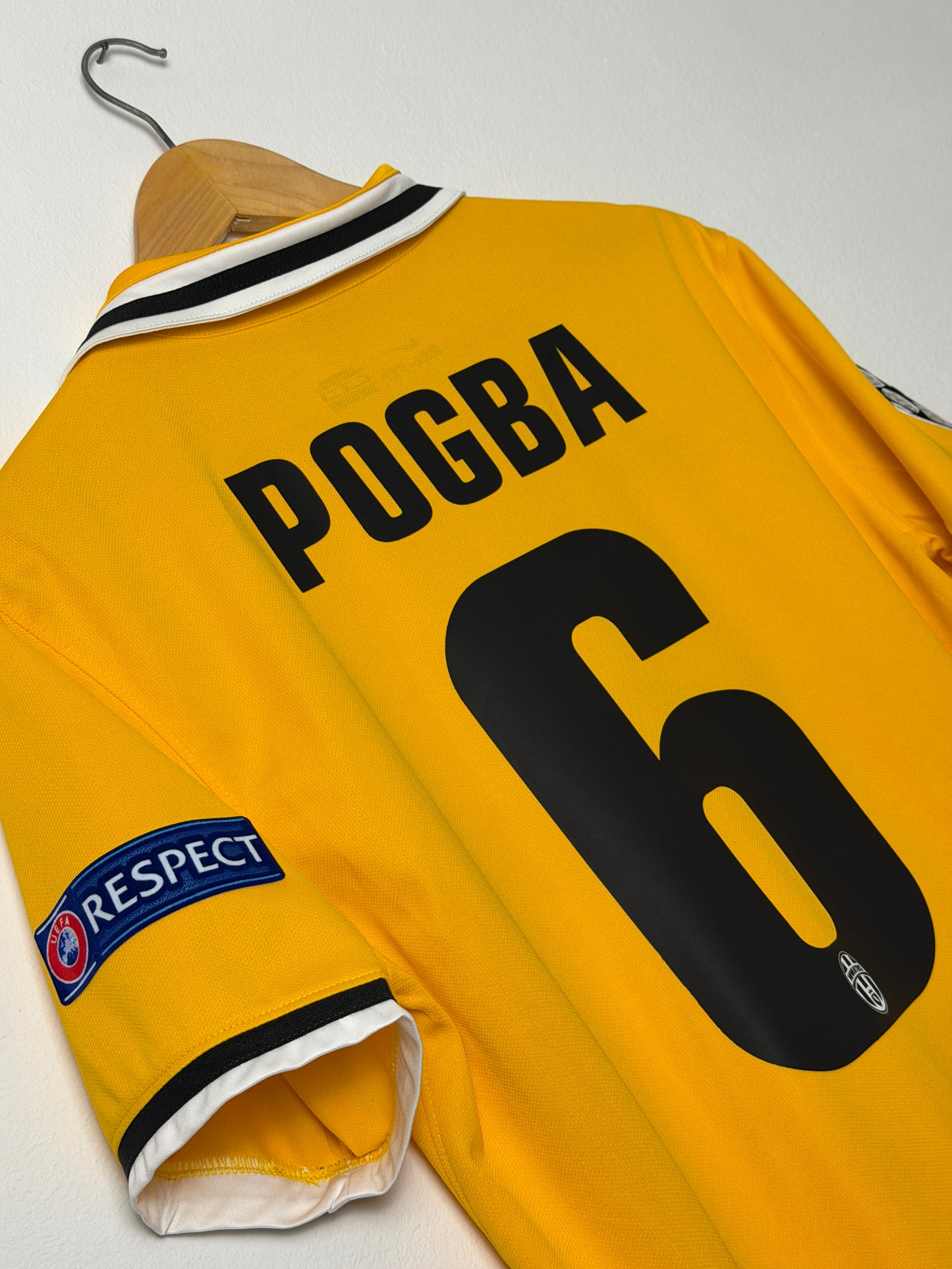 Paul Pogba Juventus FC 2013-14 away football shirt (M)