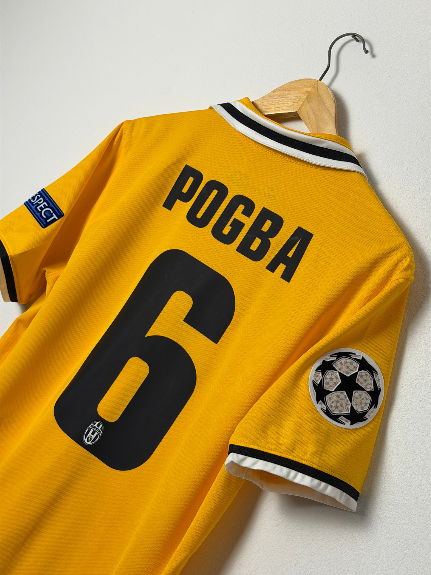 Paul Pogba Juventus FC 2013-14 away football shirt (M)