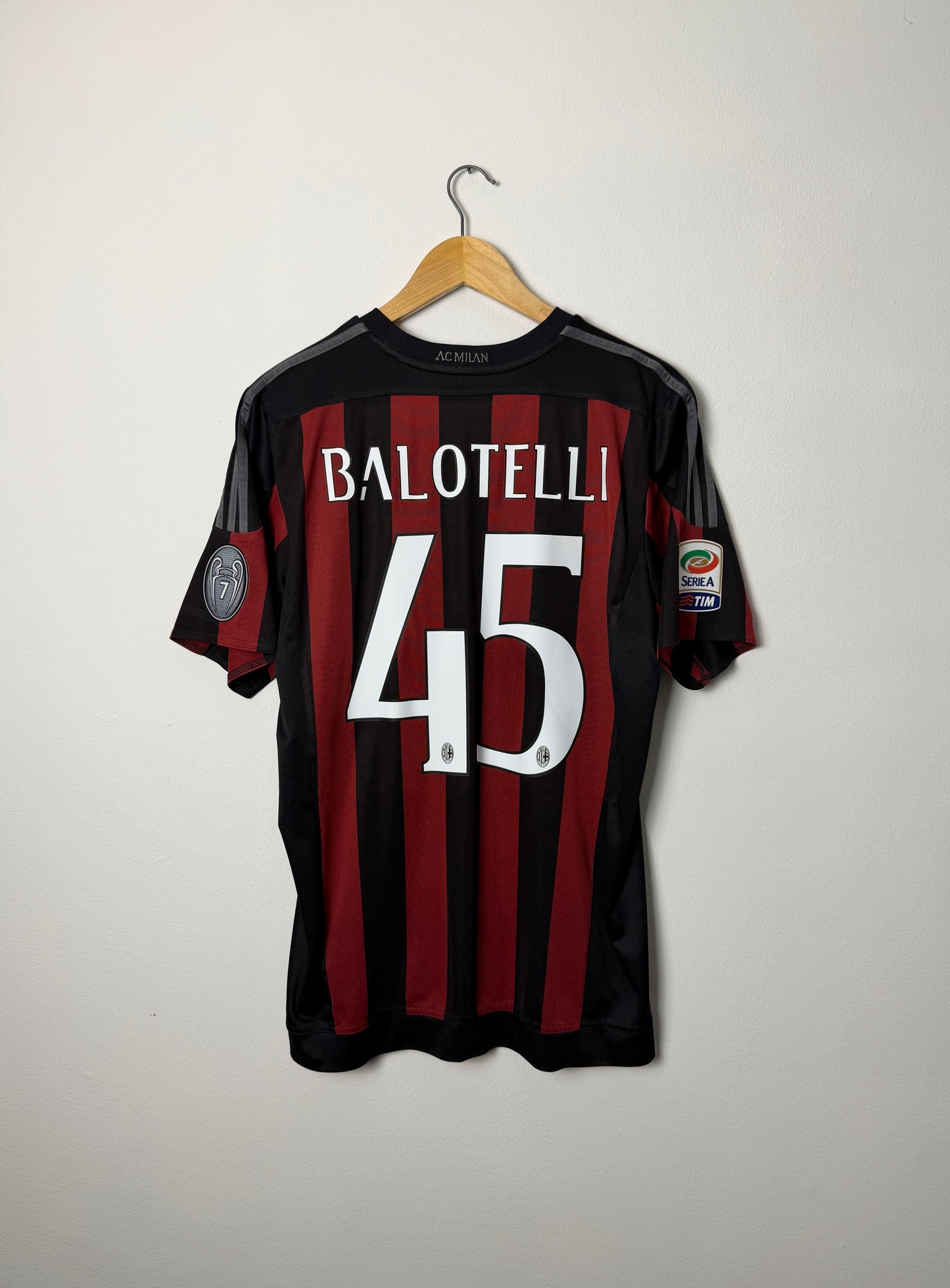 Mario Balotelli AC Milan 2015-16 home football shirt (M)