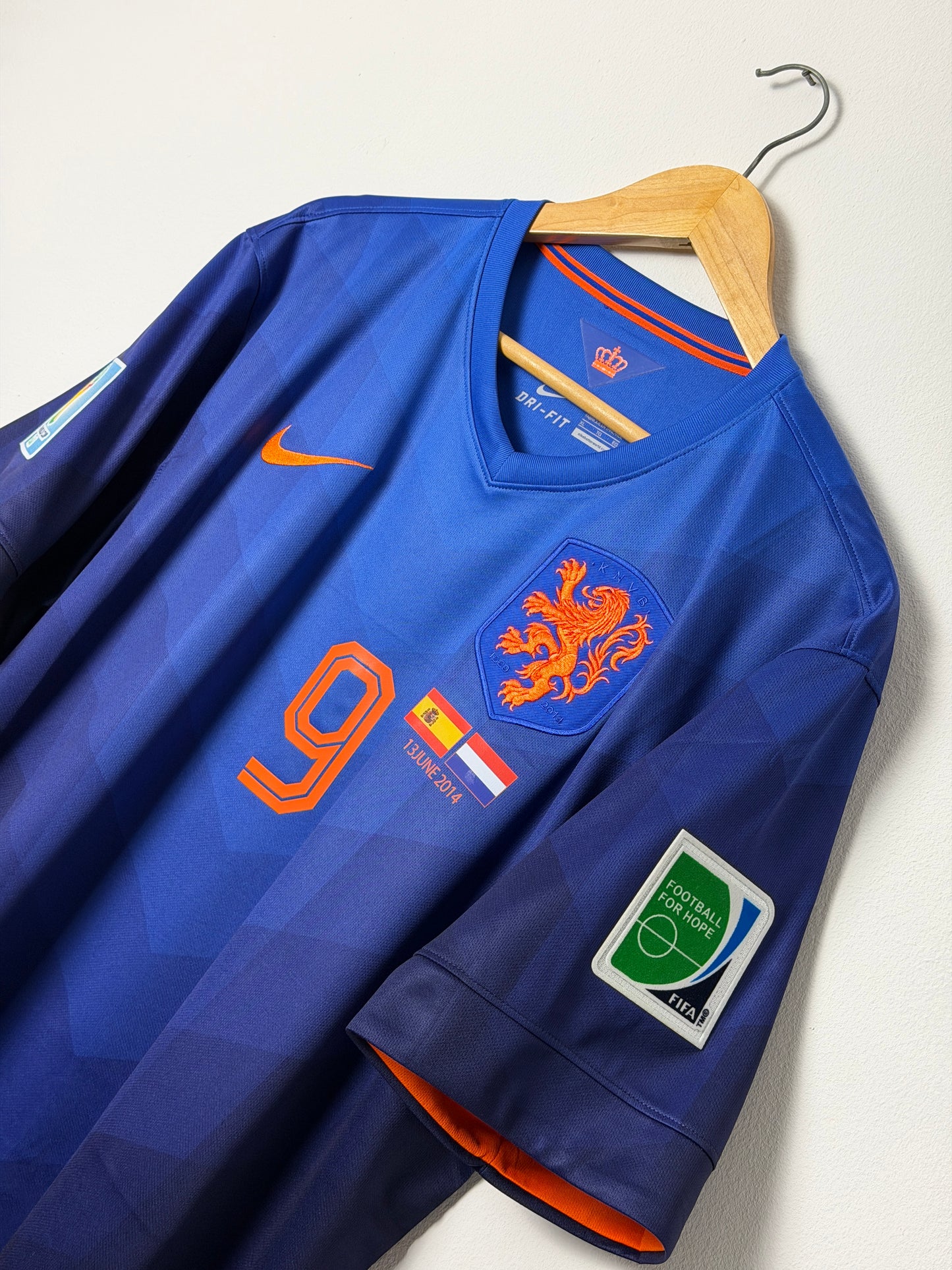 Robin Van Persie Netherlands 2014 away World Cup football shirt (XL)