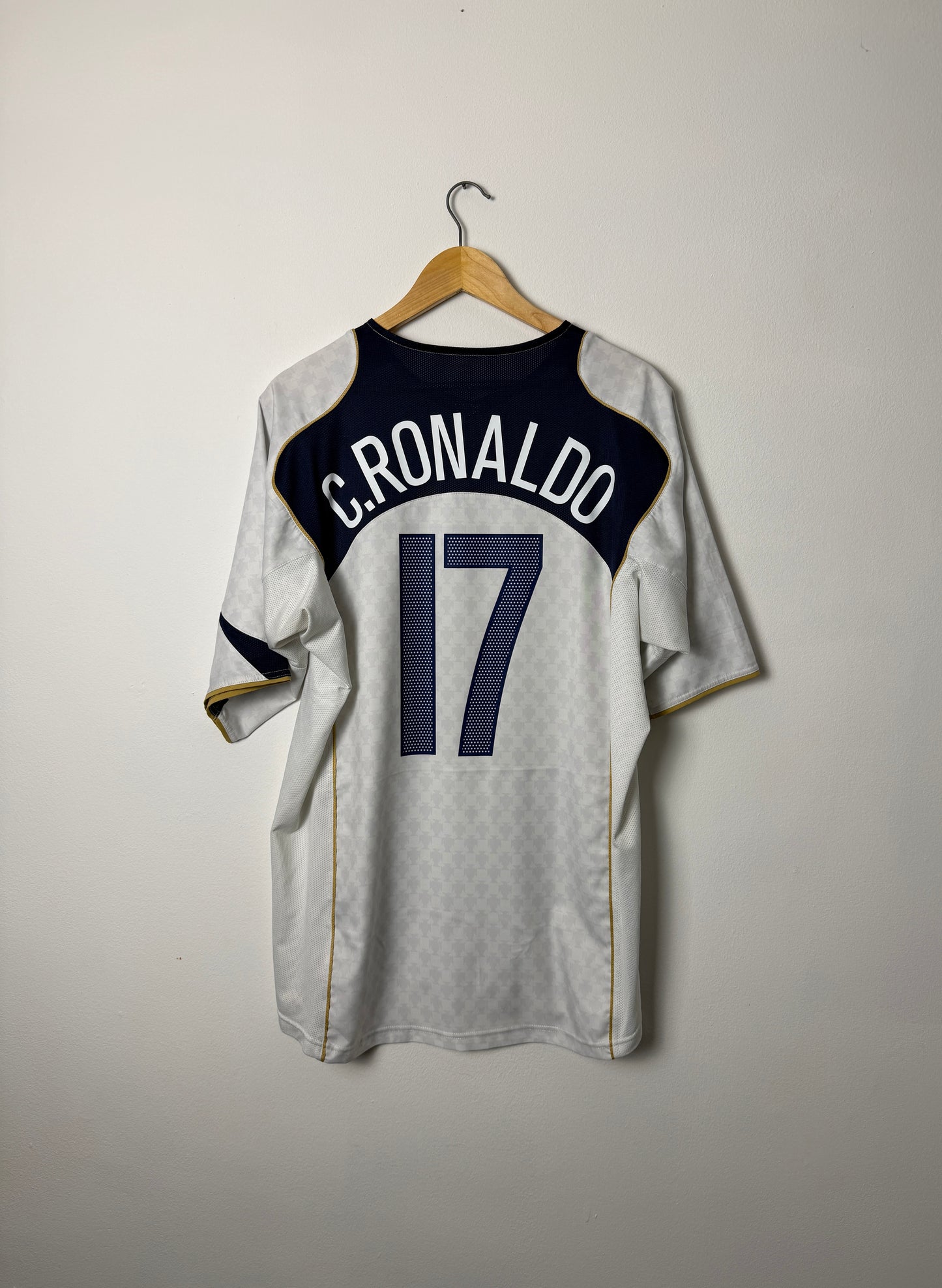 Cristiano Ronaldo Portugal 2004 away football shirt (XL)