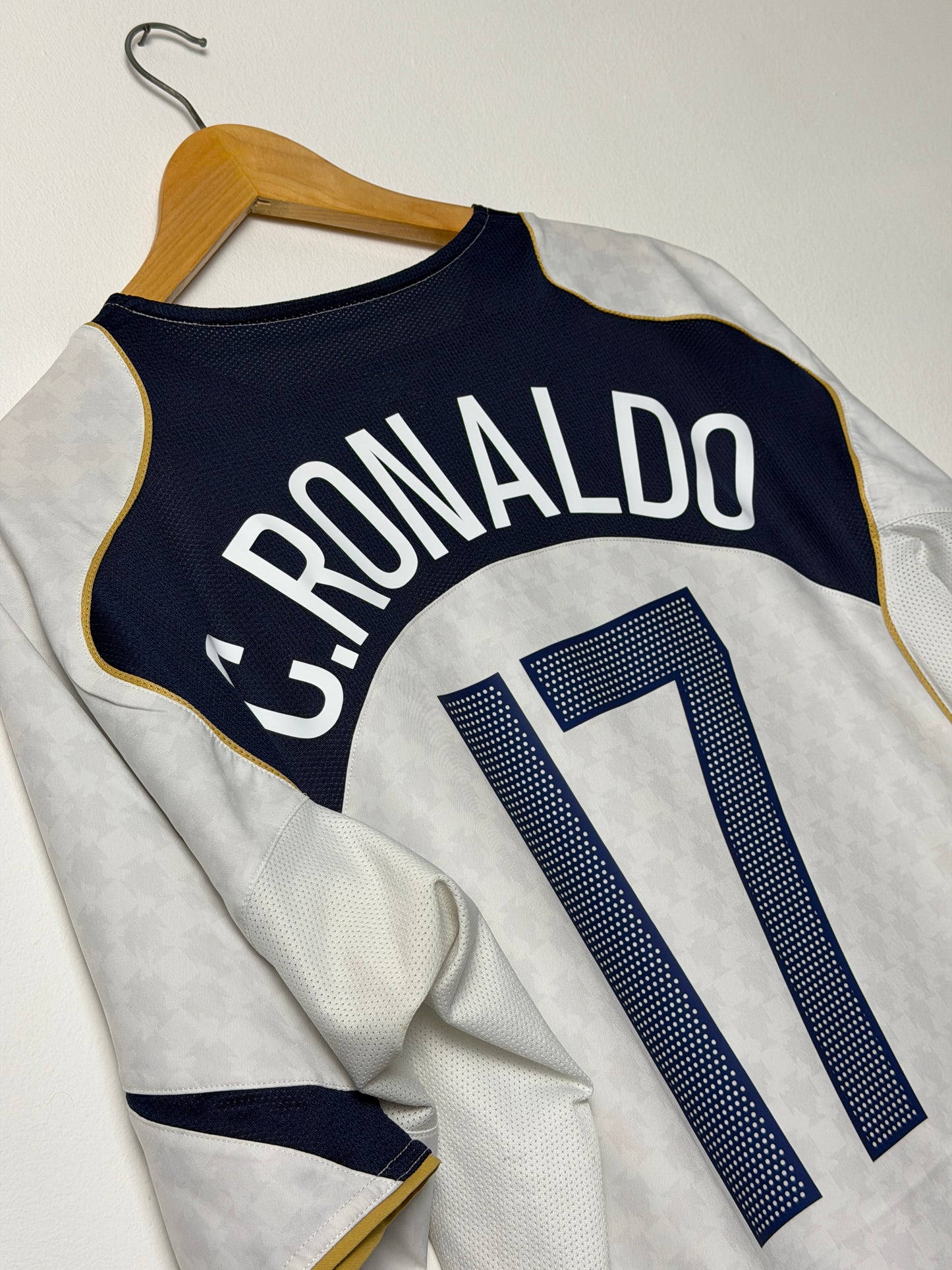 Cristiano Ronaldo Portugal 2004 away football shirt (XL)