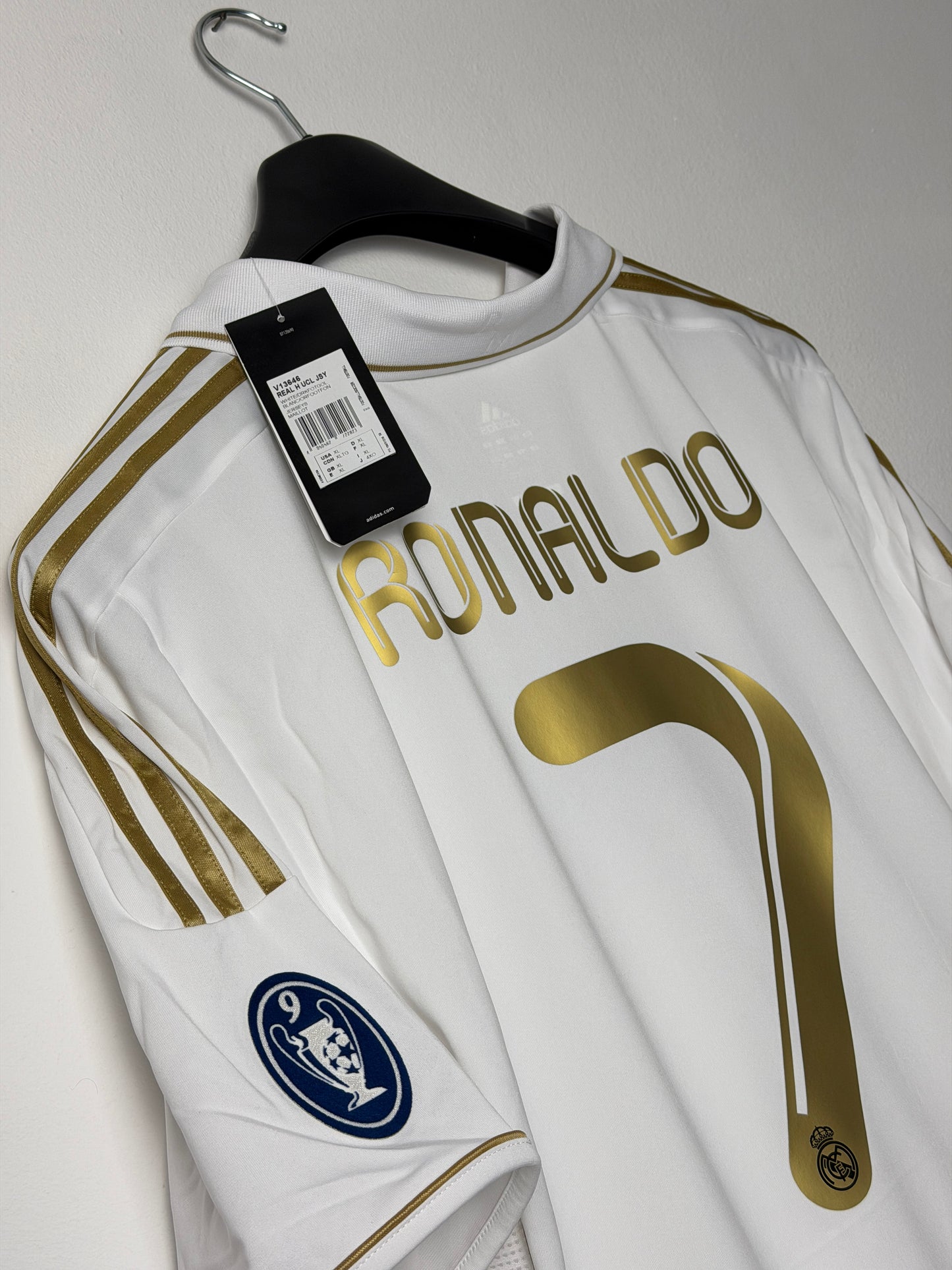 Cristiano Ronaldo Real Madrid CF 2011-12 home football shirt (XL)