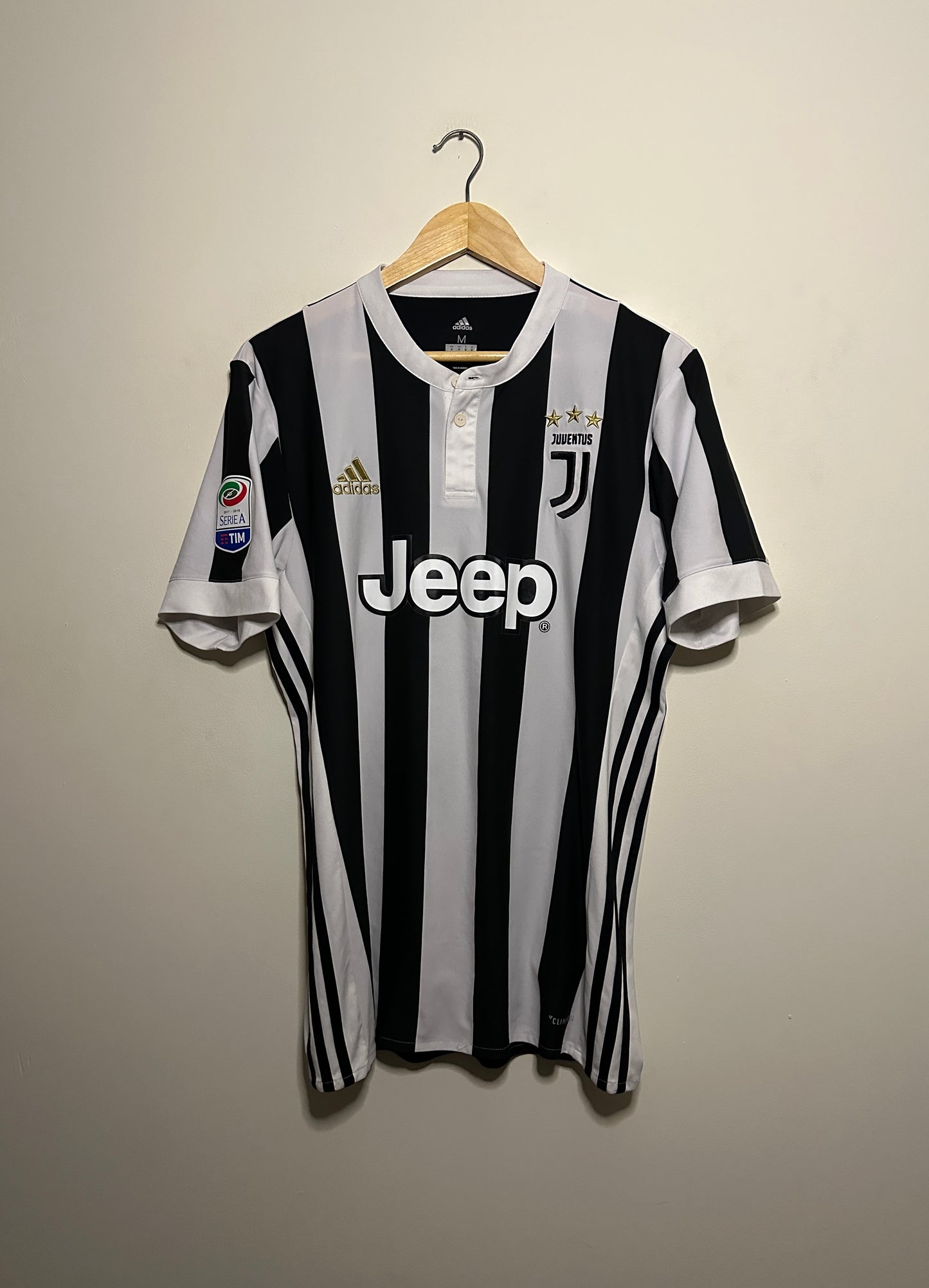 Paulo Dybala Juventus FC 2017-18 home football shirt (M)