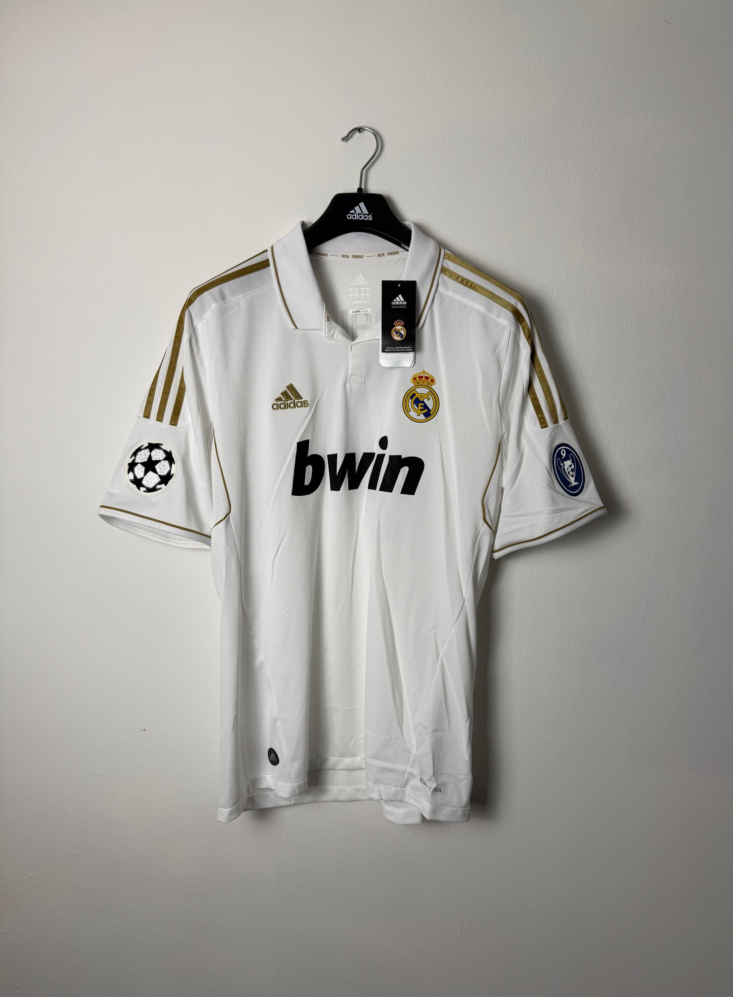 Cristiano Ronaldo Real Madrid CF 2011-12 home football shirt (XL)