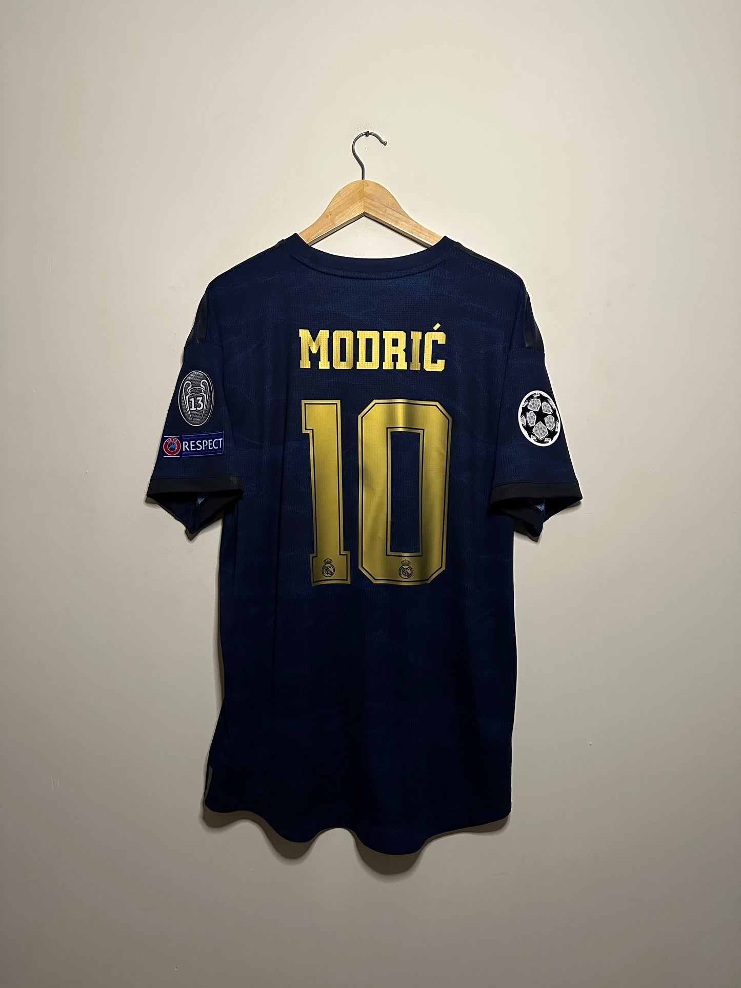 Luka Modric Real Madrid CF 2019-20 authentic player version  away football shirt (XL)