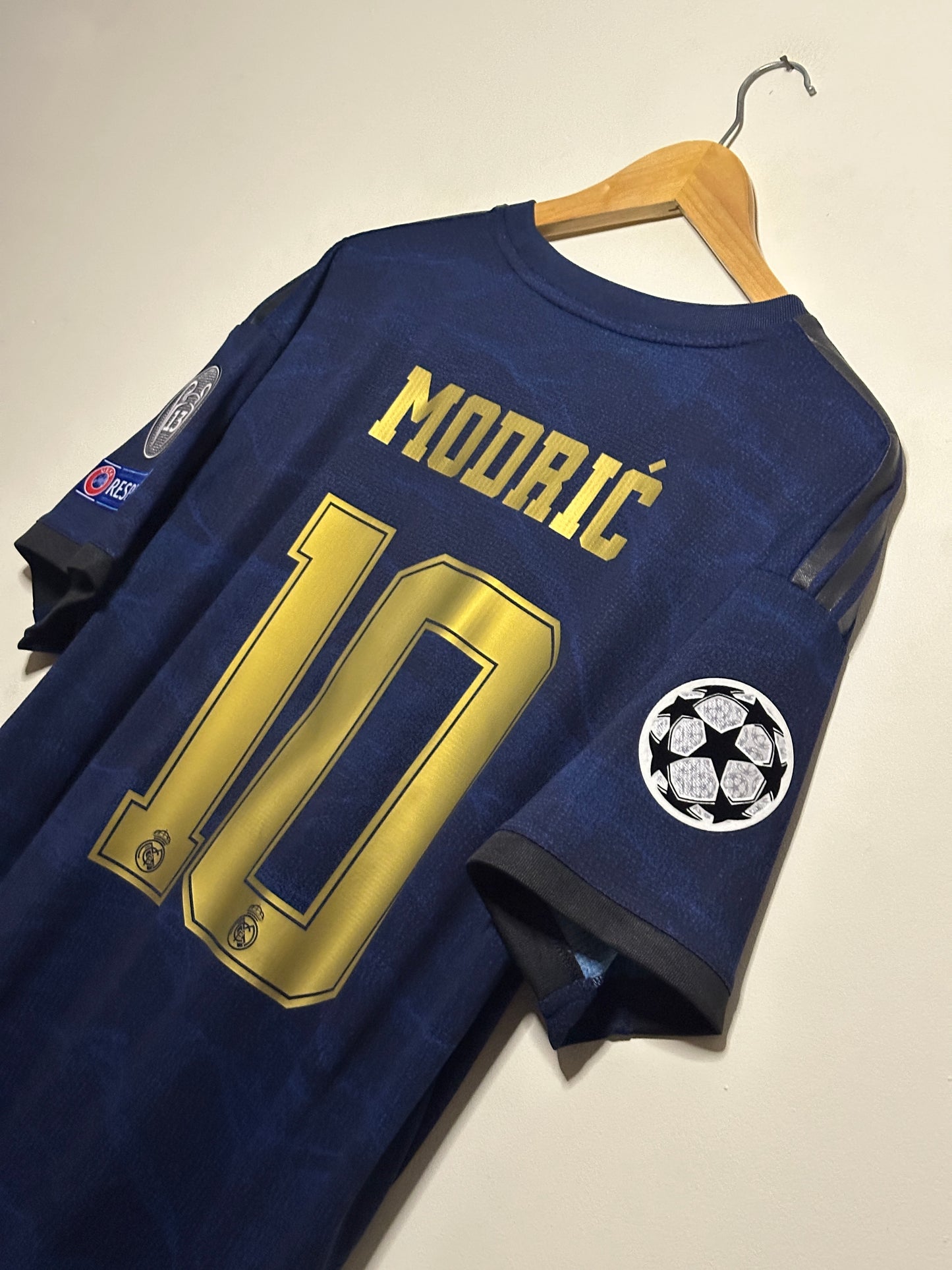 Luka Modric Real Madrid CF 2019-20 authentic player version  away football shirt (XL)