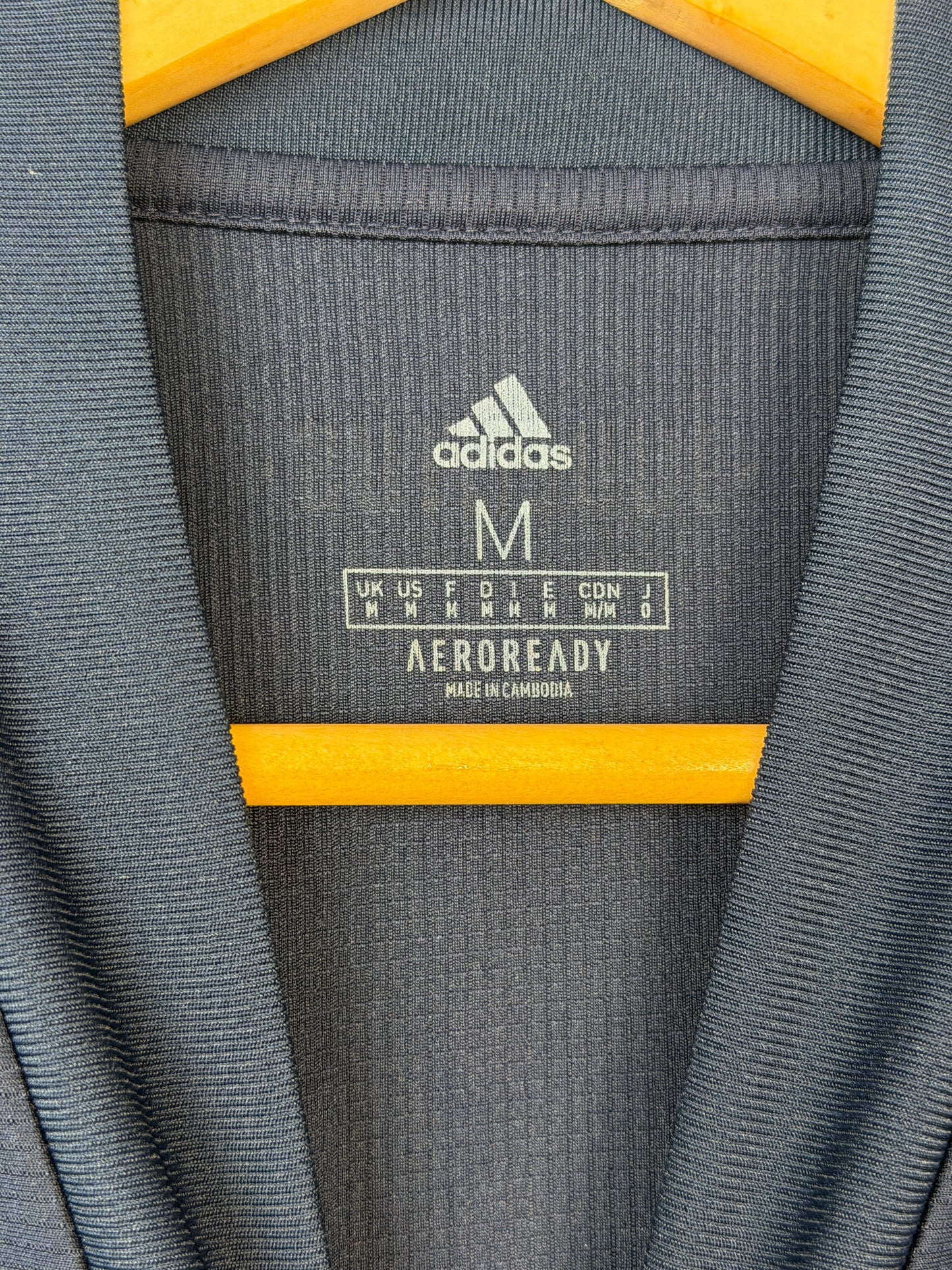 Cristiano Ronaldo Juventus FC 2020-21 away football shirt (M)
