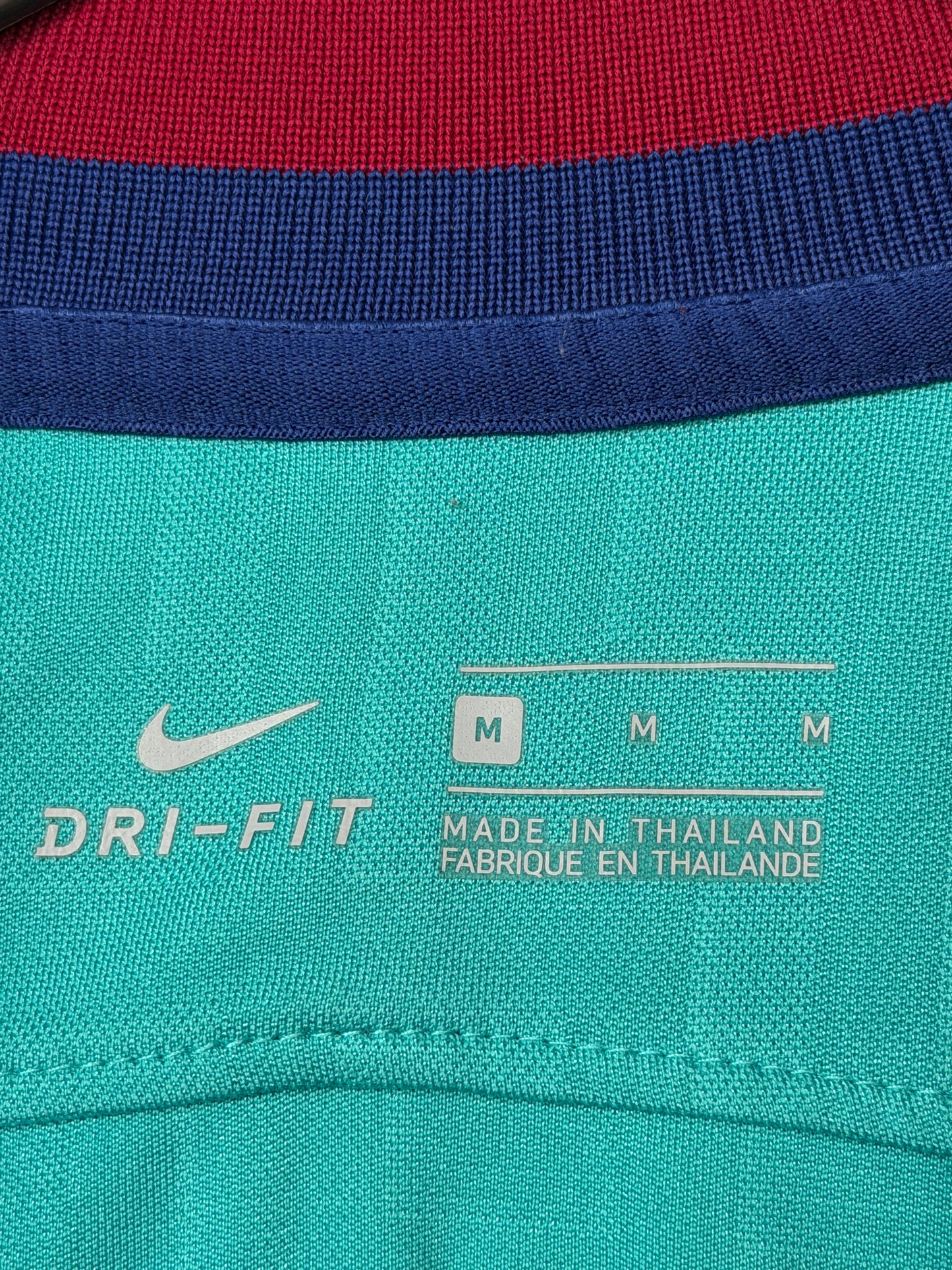 Lionel Messi FC Barcelona 2019-20 third football shirt (M)