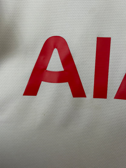 Harry Kane Tottenham Hotspur 2021-22 home football shirt (M)