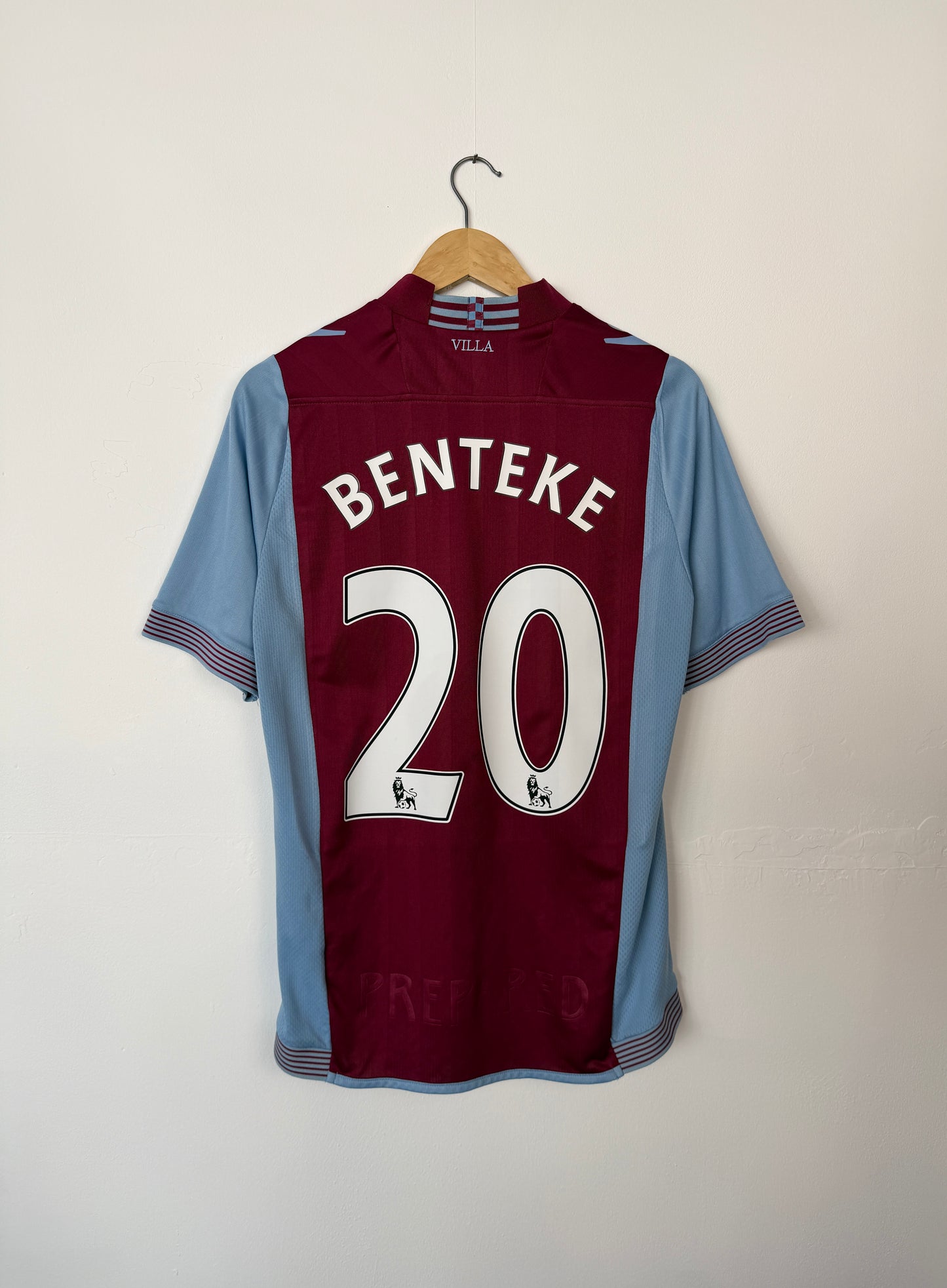 Christian Benteke Aston Villa FC 2013-14 home football shirt (M)