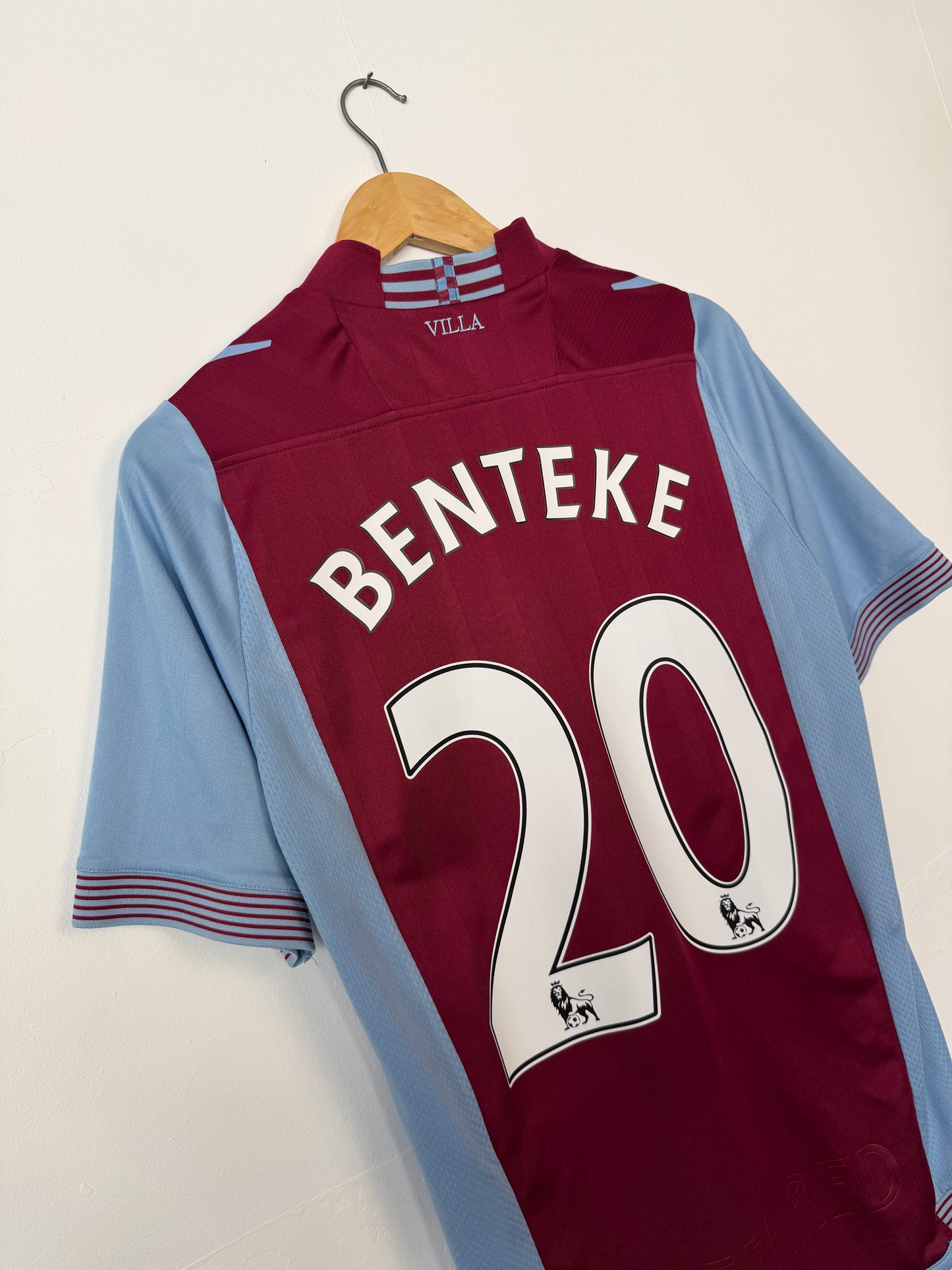 Christian Benteke Aston Villa FC 2013-14 home football shirt (M)