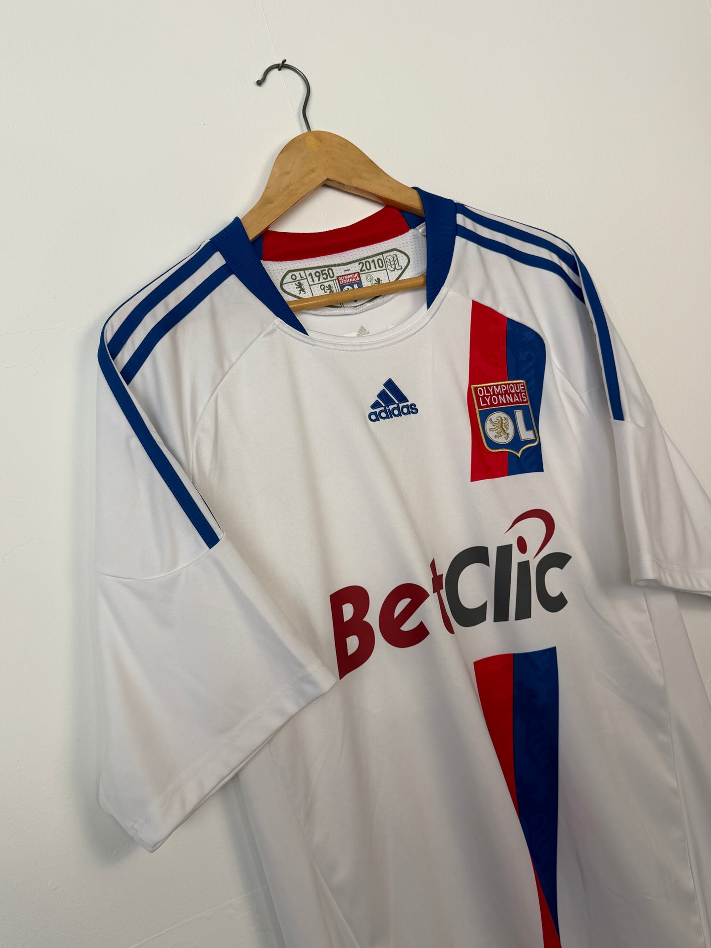Alexandre Lacazette Olympique Lyonnais 2010-11 home football shirt (L)