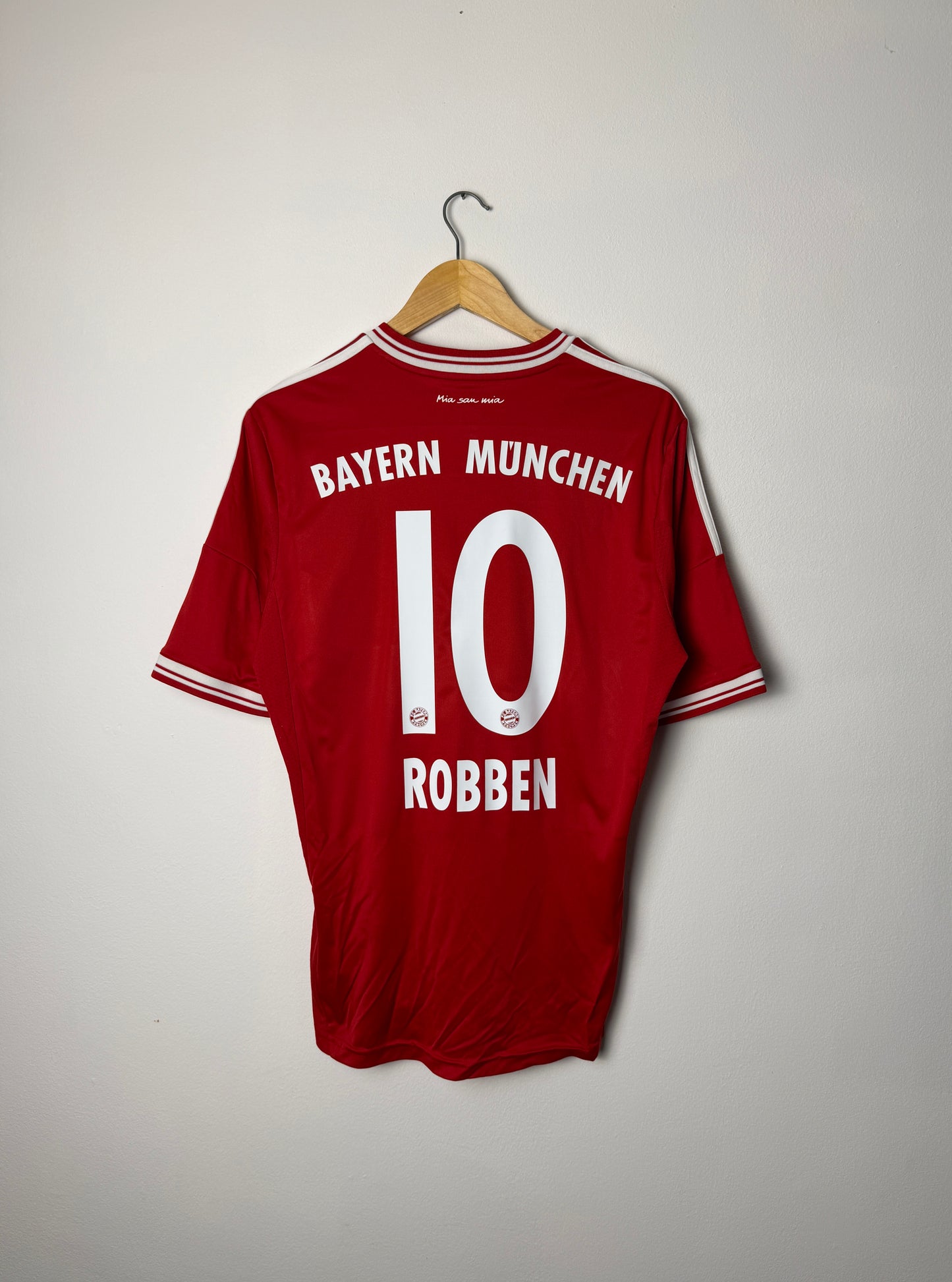Arjen Robben FC Bayern Munich 2013-14 home football shirt (M)