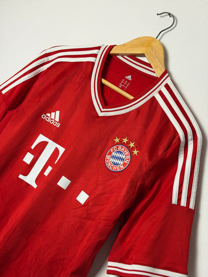 Arjen Robben FC Bayern Munich 2013-14 home football shirt (M)