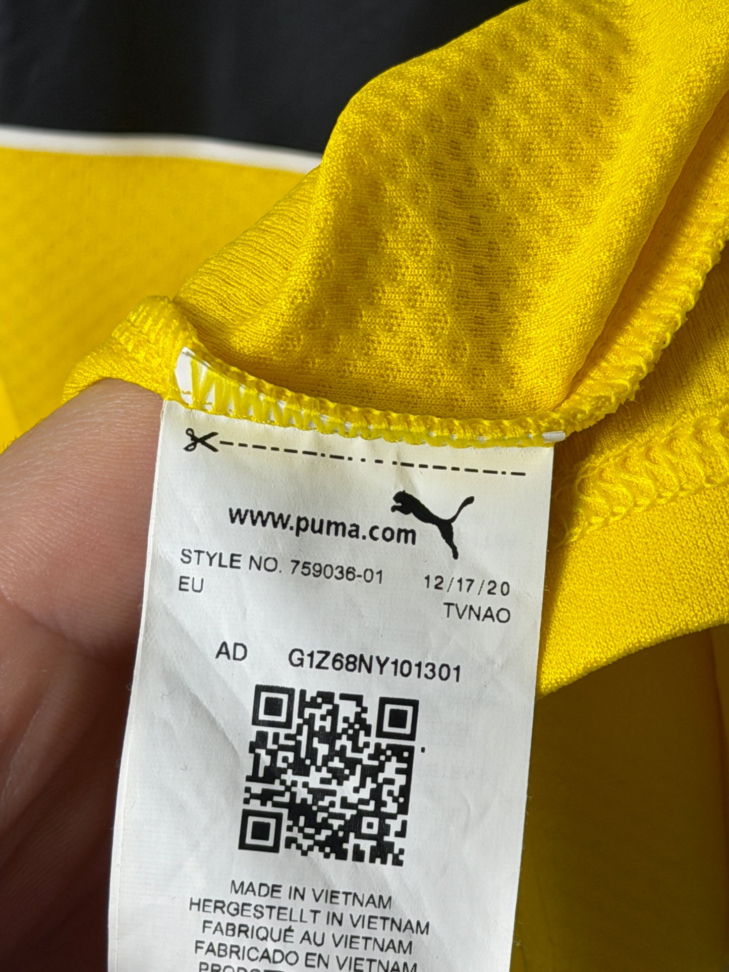Jude Bellingham Borussia Dortmund 2021-22 home football shirt (M)