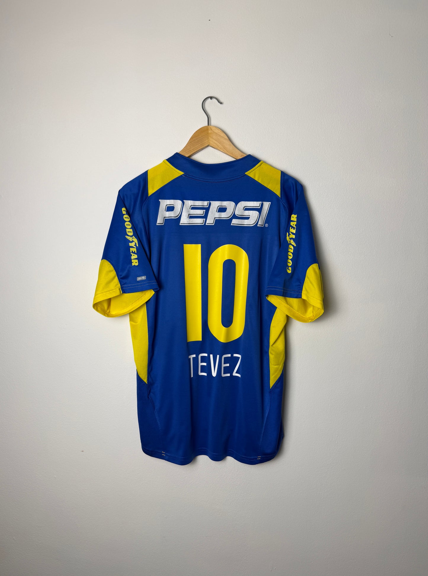 Carlos Tevez Boca Juniors 2004-05 home football shirt (L)