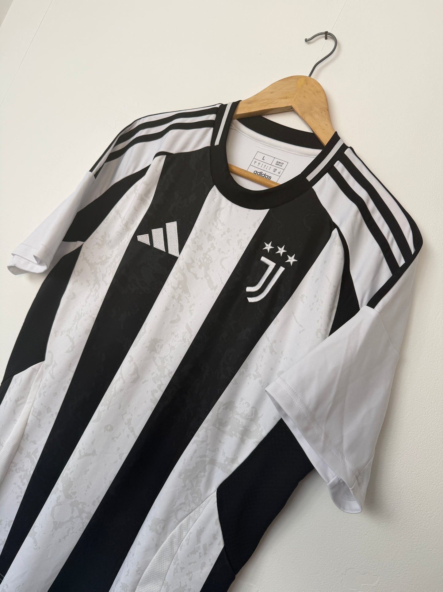 Francisco Conceição Juventus FC 2024-25 home football shirt (L)