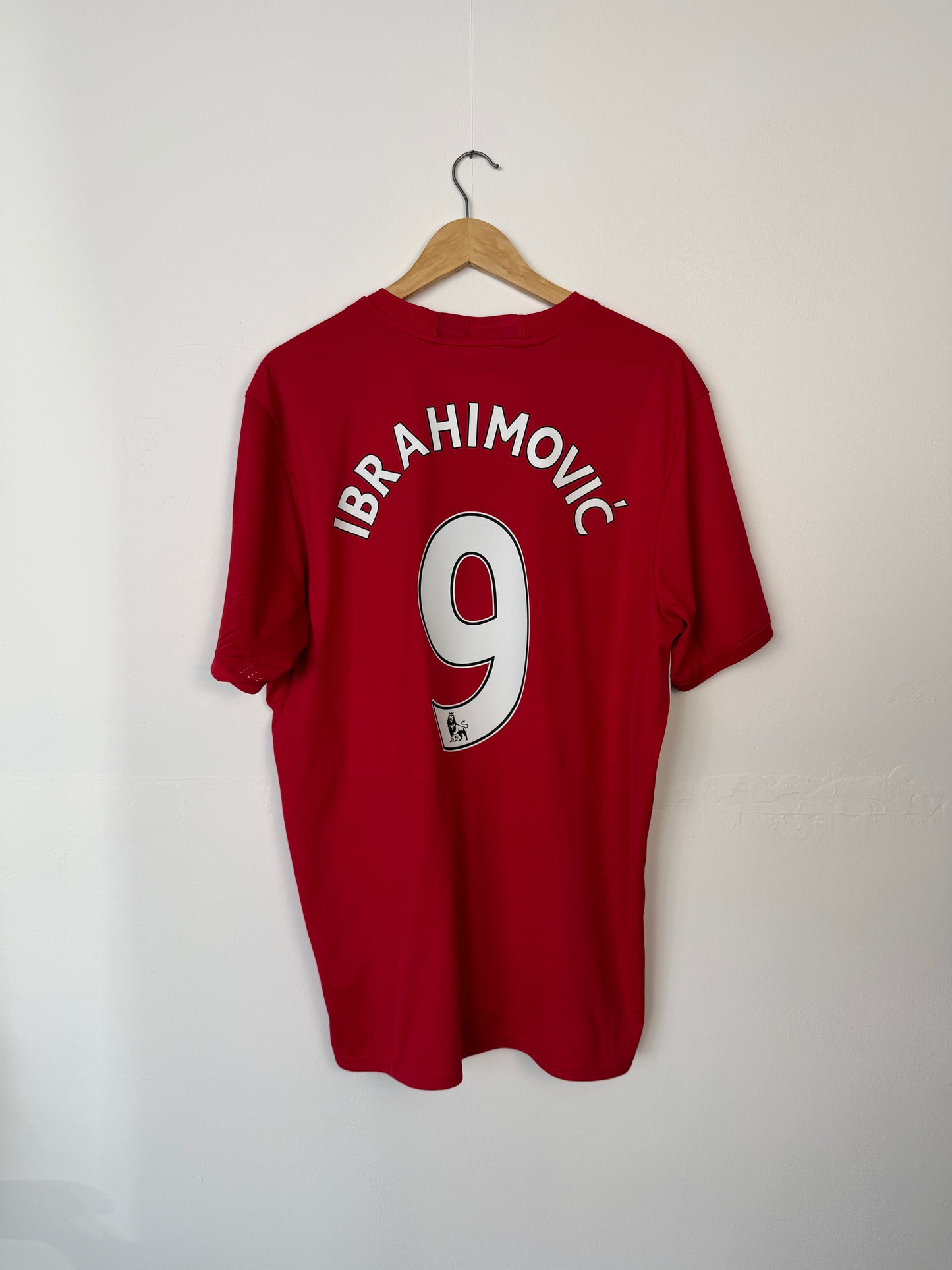 Zlatan Ibrahimovic Manchester United 2016-17 home football shirt (XL)