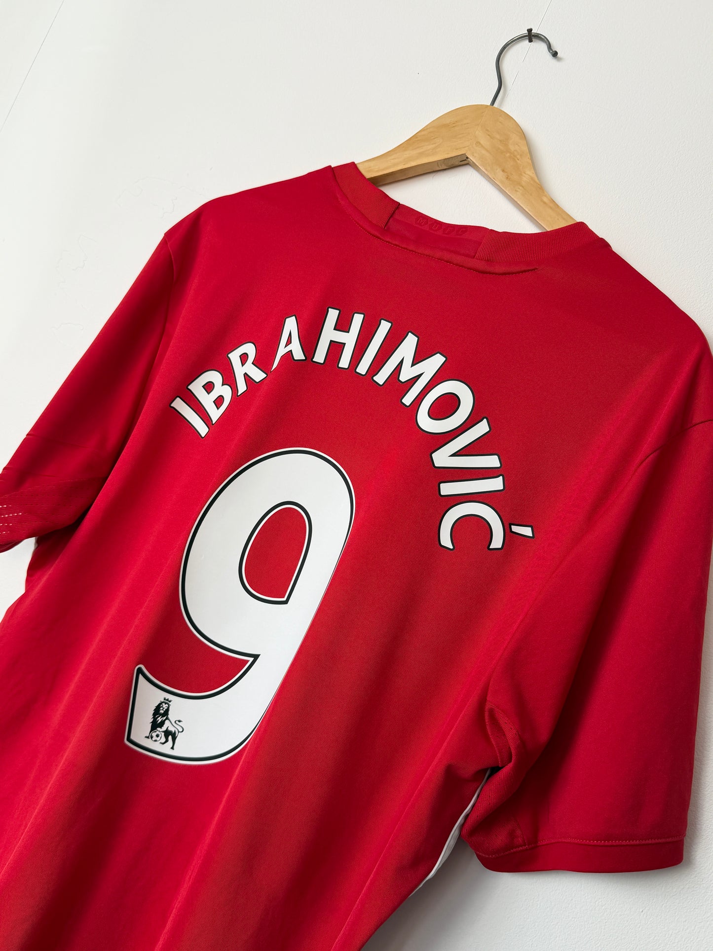 Zlatan Ibrahimovic Manchester United 2016-17 home football shirt (XL)