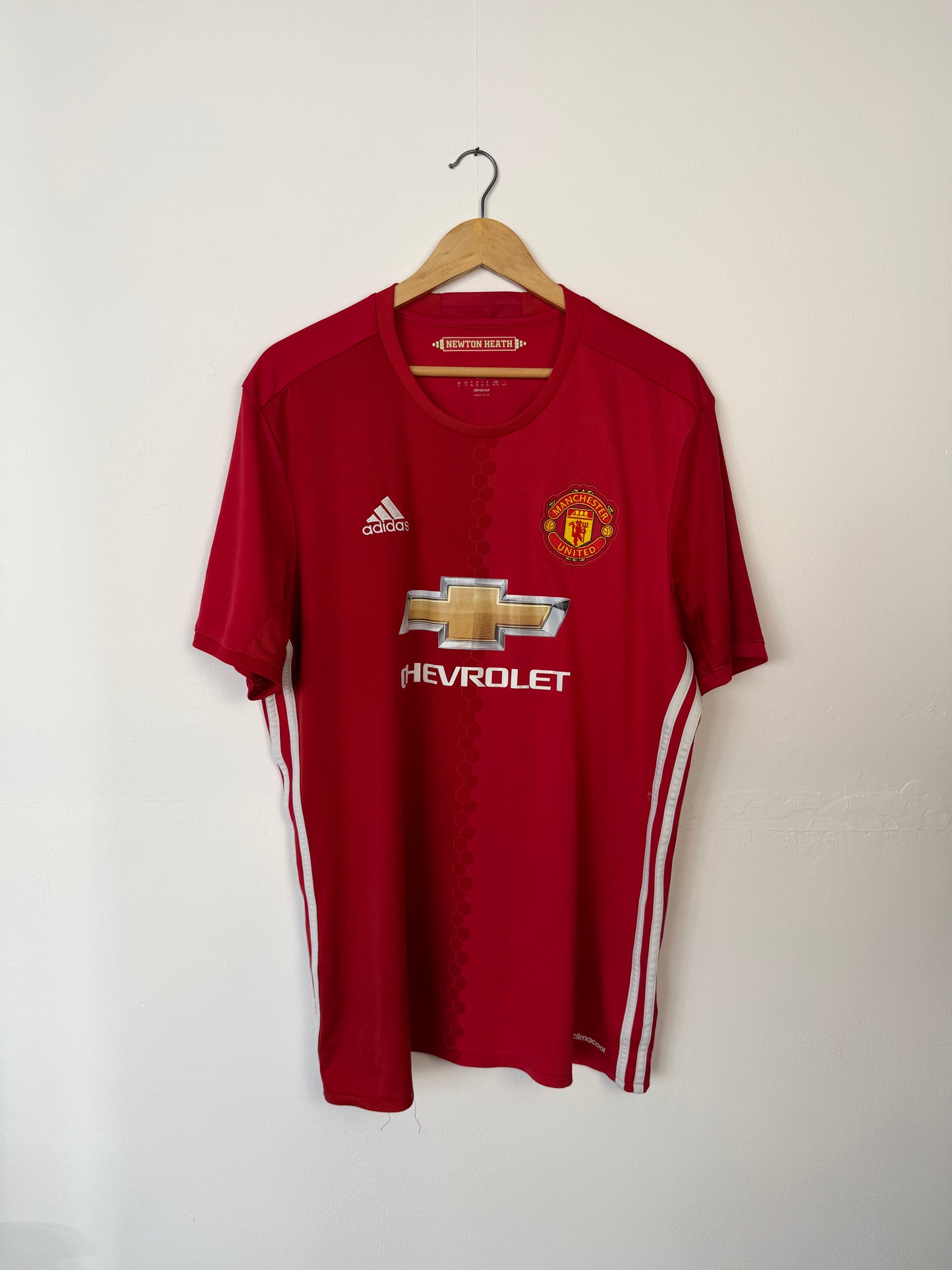 Zlatan Ibrahimovic Manchester United 2016-17 home football shirt (XL)