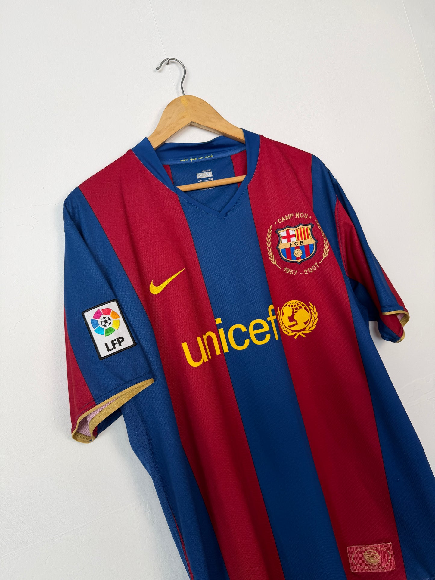 Ronaldinho FC Barcelona 2007-08 home football shirt (XL)