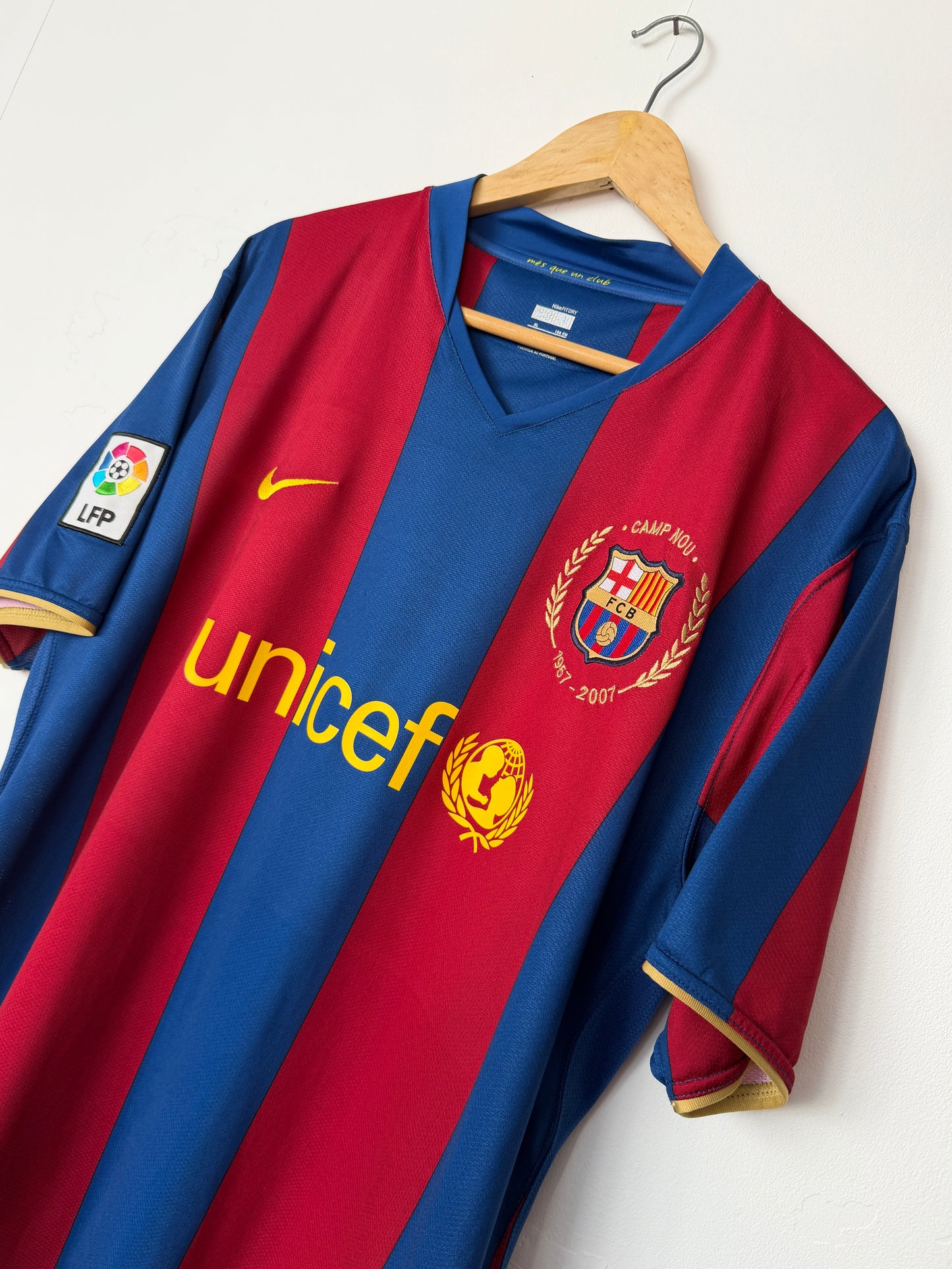 Ronaldinho FC Barcelona 2007-08 home football shirt (XL)