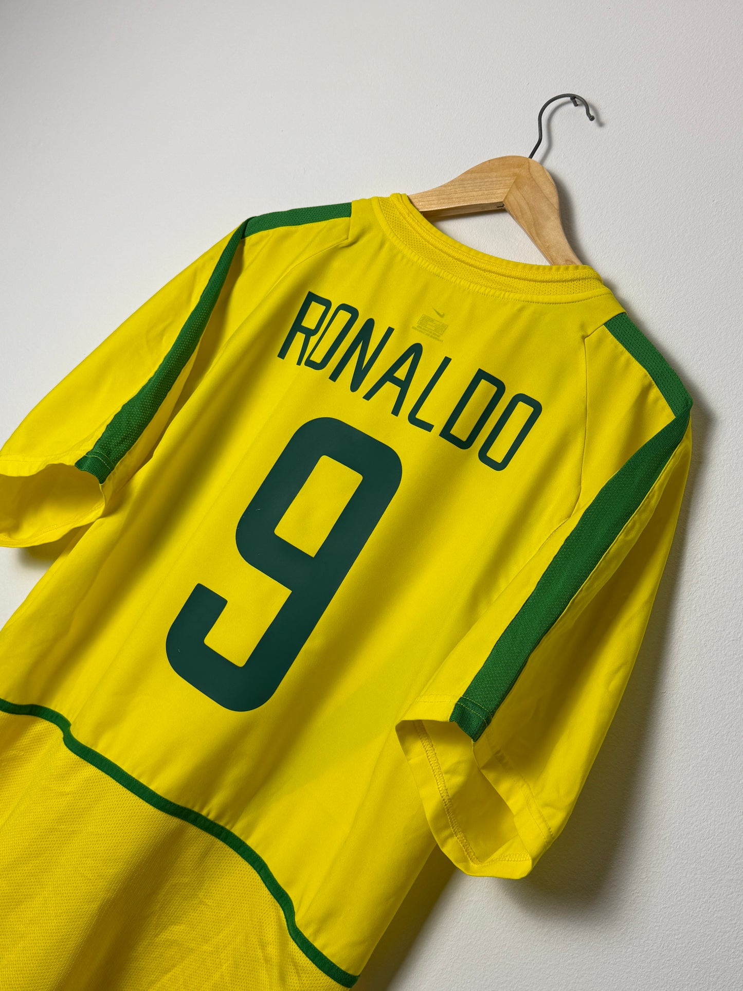 Ronaldo Brazil 2002 World Cup home football shirt (L)