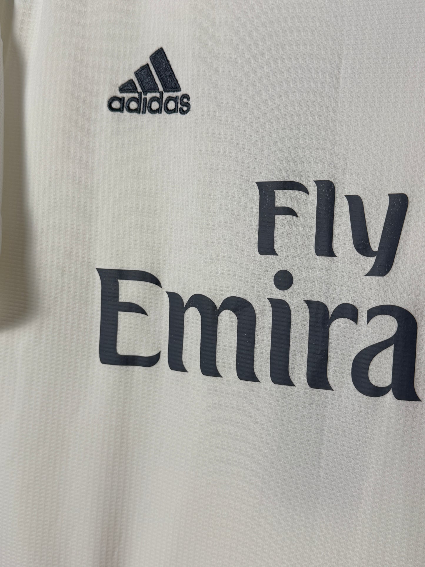 Cristiano Ronaldo Real Madrid CF 2015-16 home football shirt (XL)