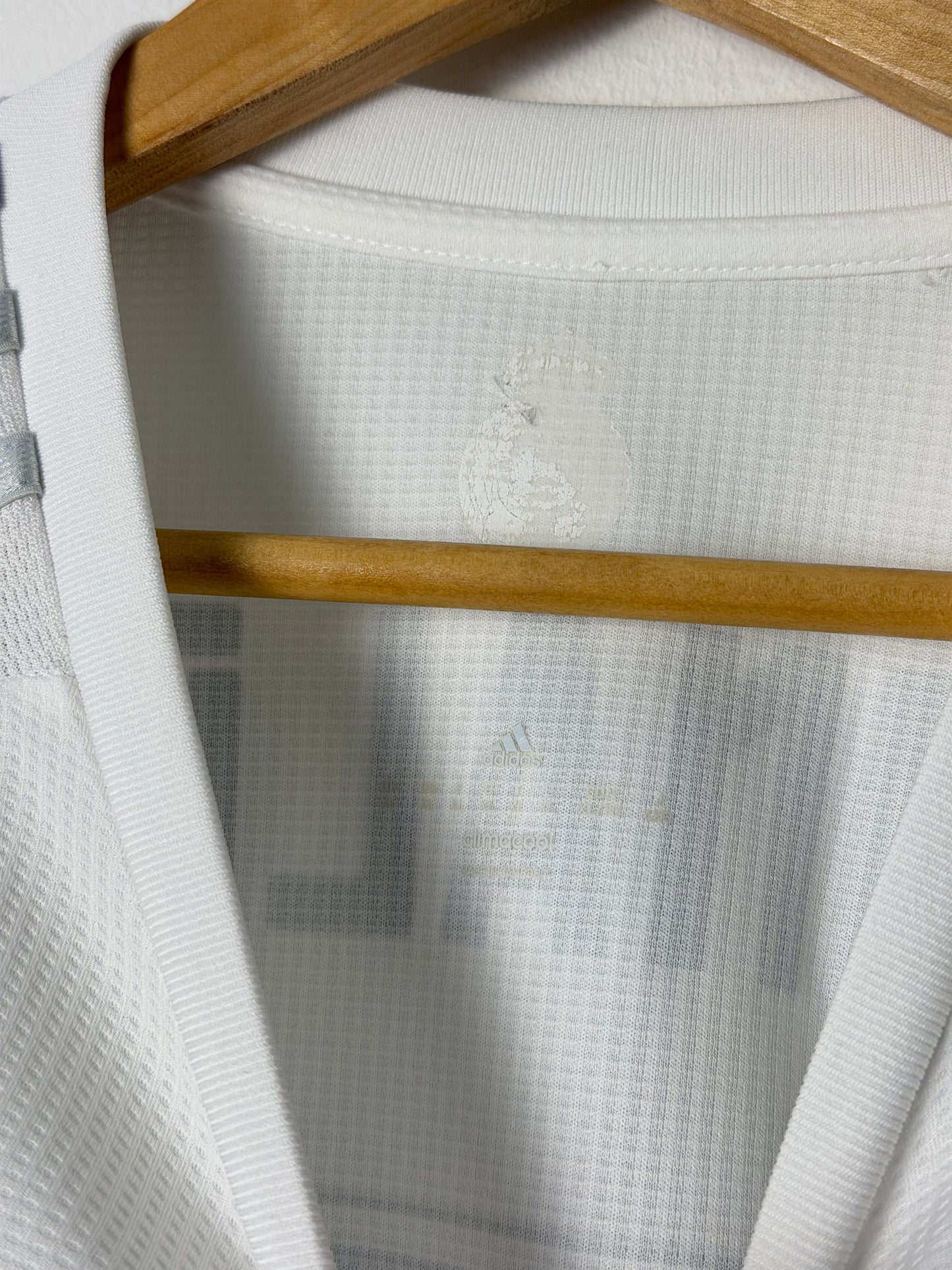 Cristiano Ronaldo Real Madrid CF 2015-16 home football shirt (XL)