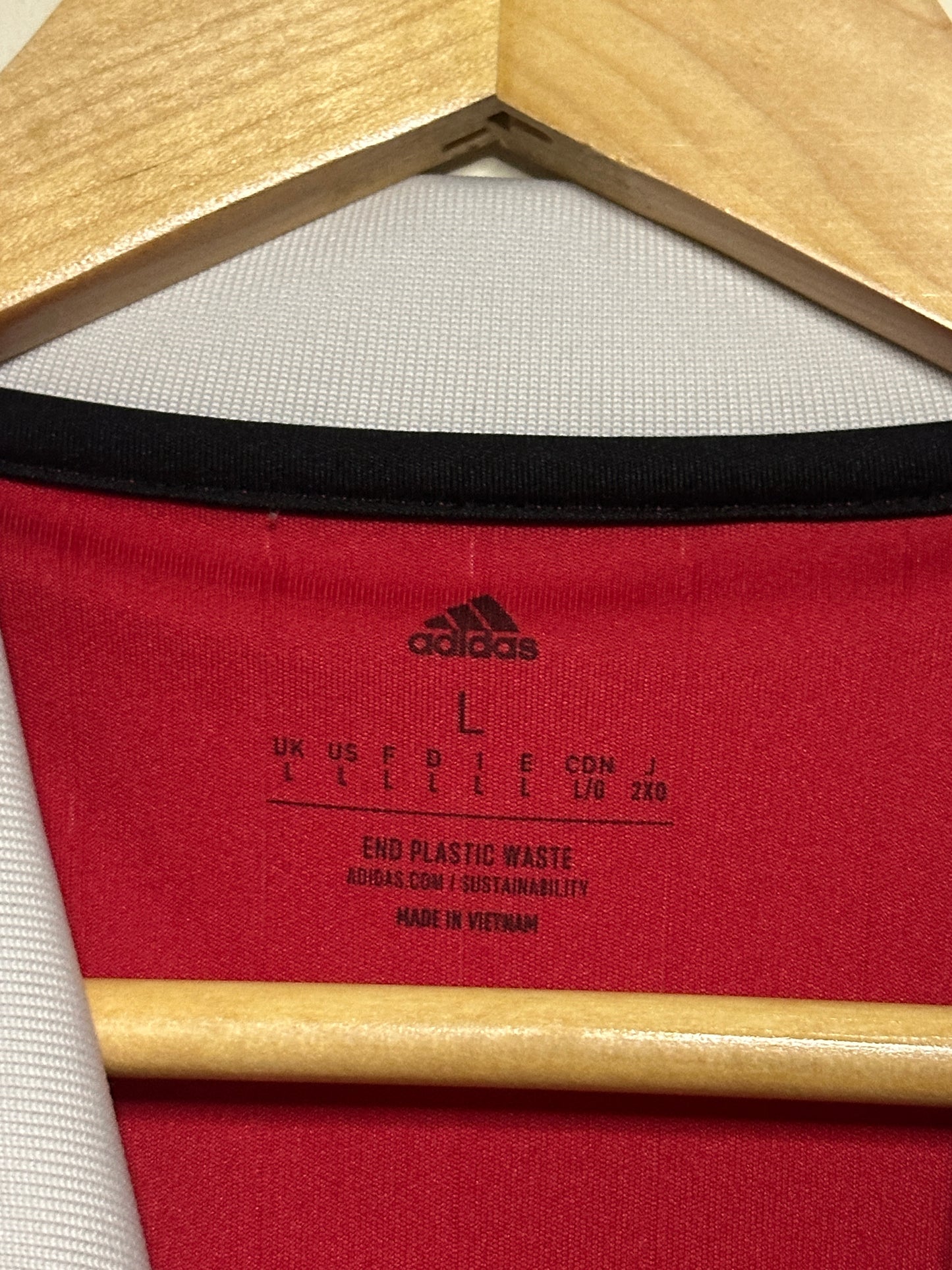 Manchester United 2022-23 home football shirt (L)