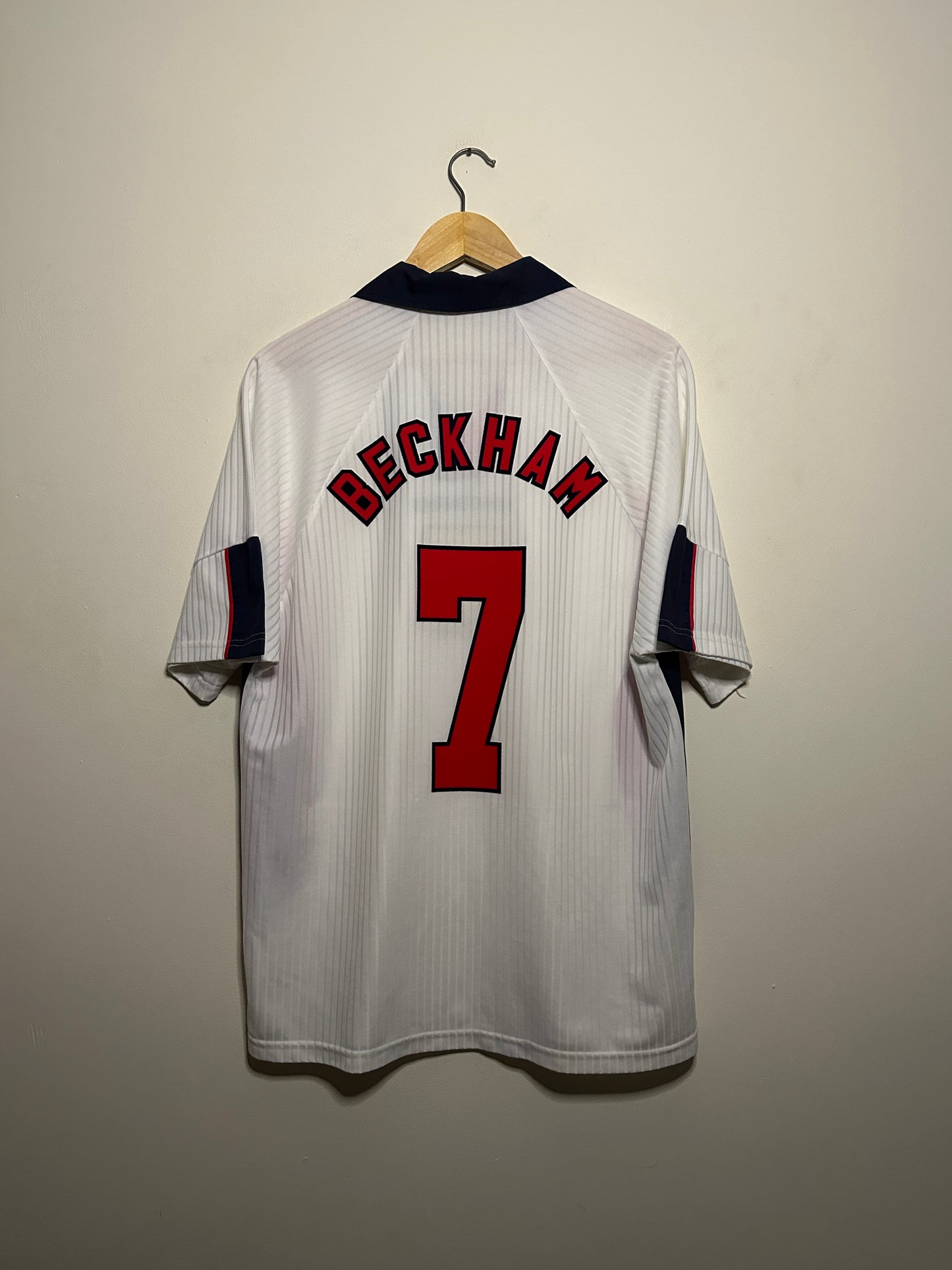 David Beckham England 1998 World Cup home football shirt (L)