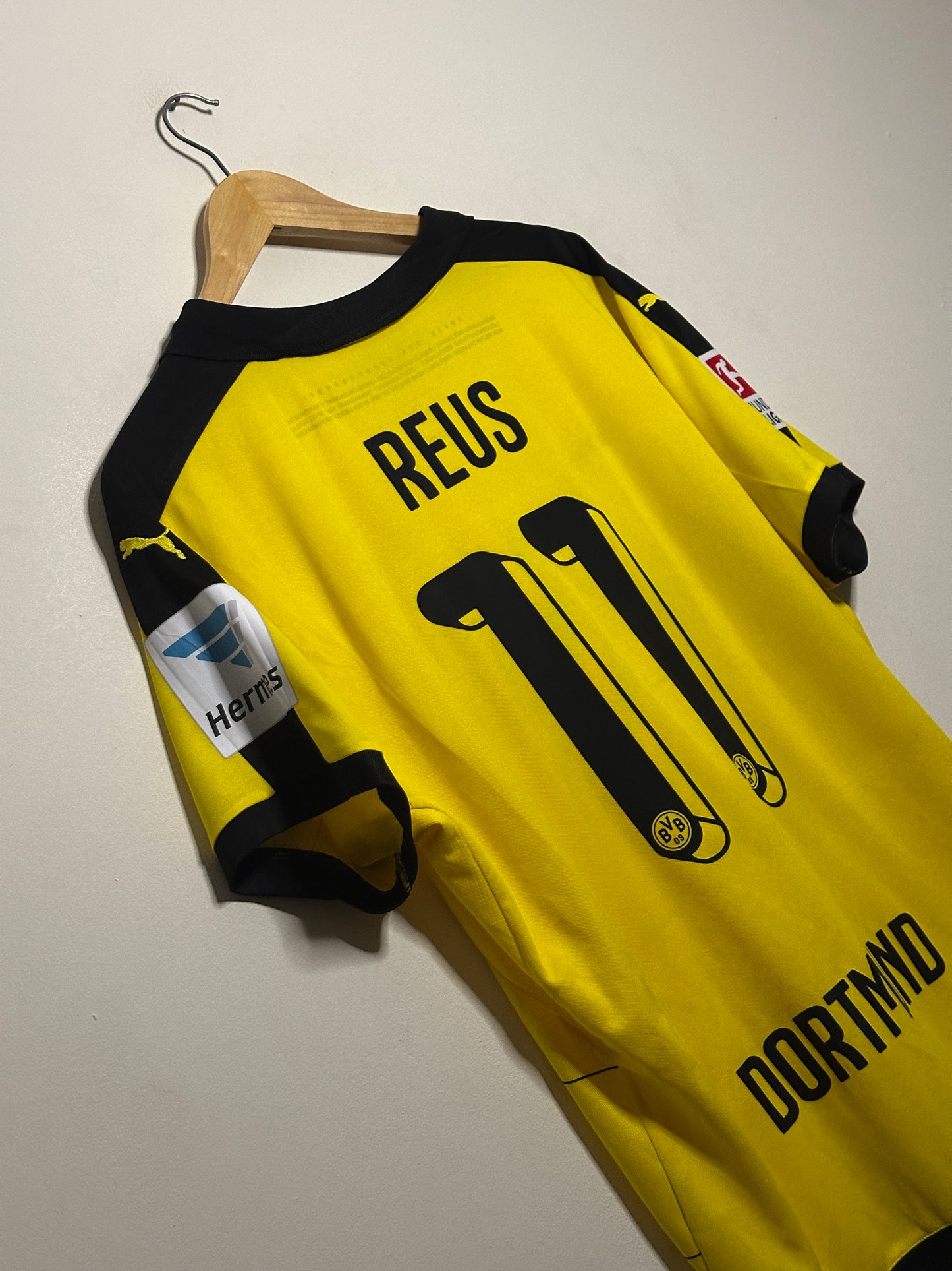 Marco Reus Borussia Dortmund 2015-16 home football shirt (XL)