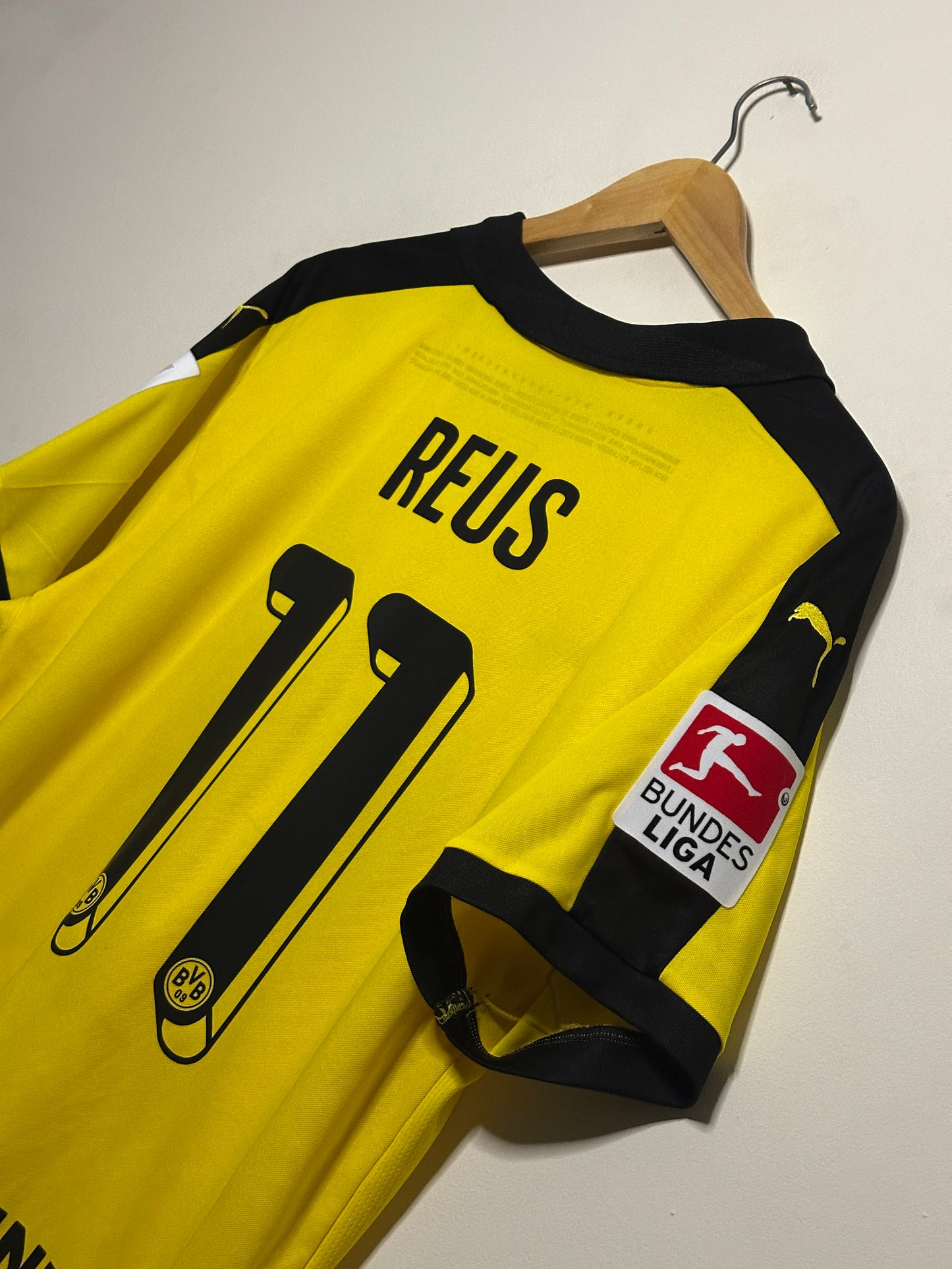 Marco Reus Borussia Dortmund 2015-16 home football shirt (XL)