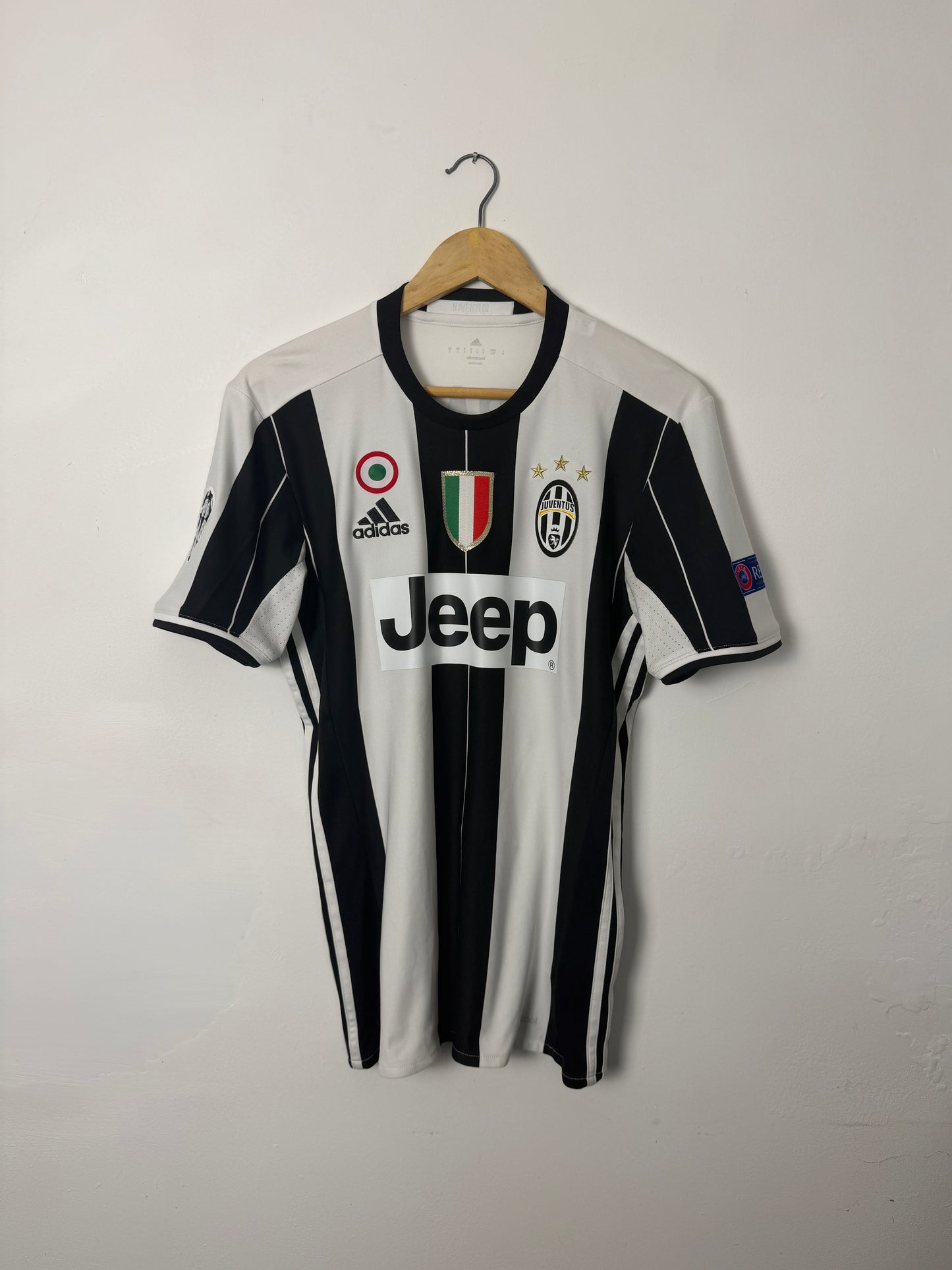 Paulo Dybala Juventus FC 2016-17 home football shirt (S)