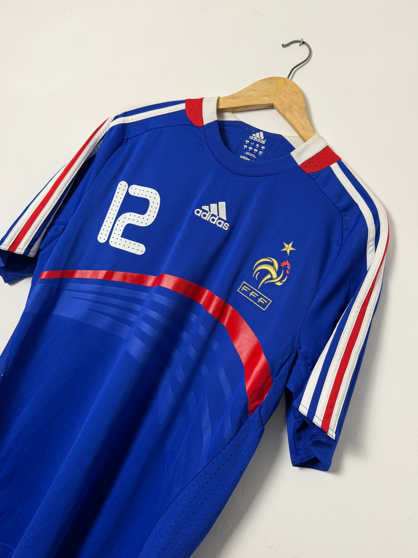 Thierry Henry France 2008 home football shirt (M)