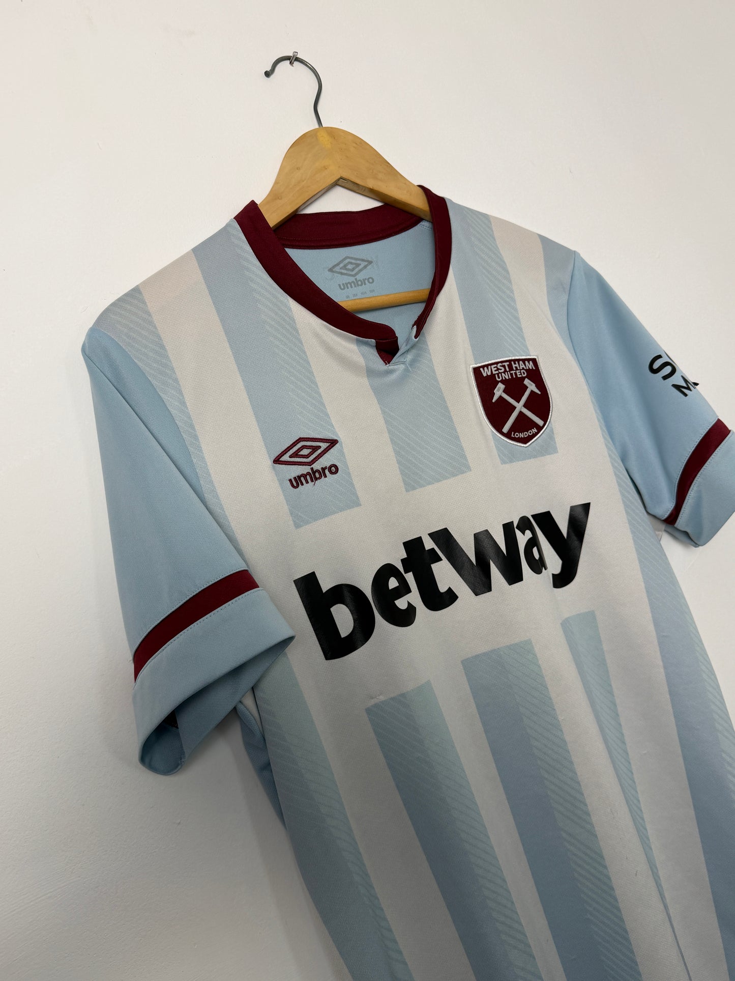 Jarrod Bowen West Ham United 2021-22 away football shirt (L)