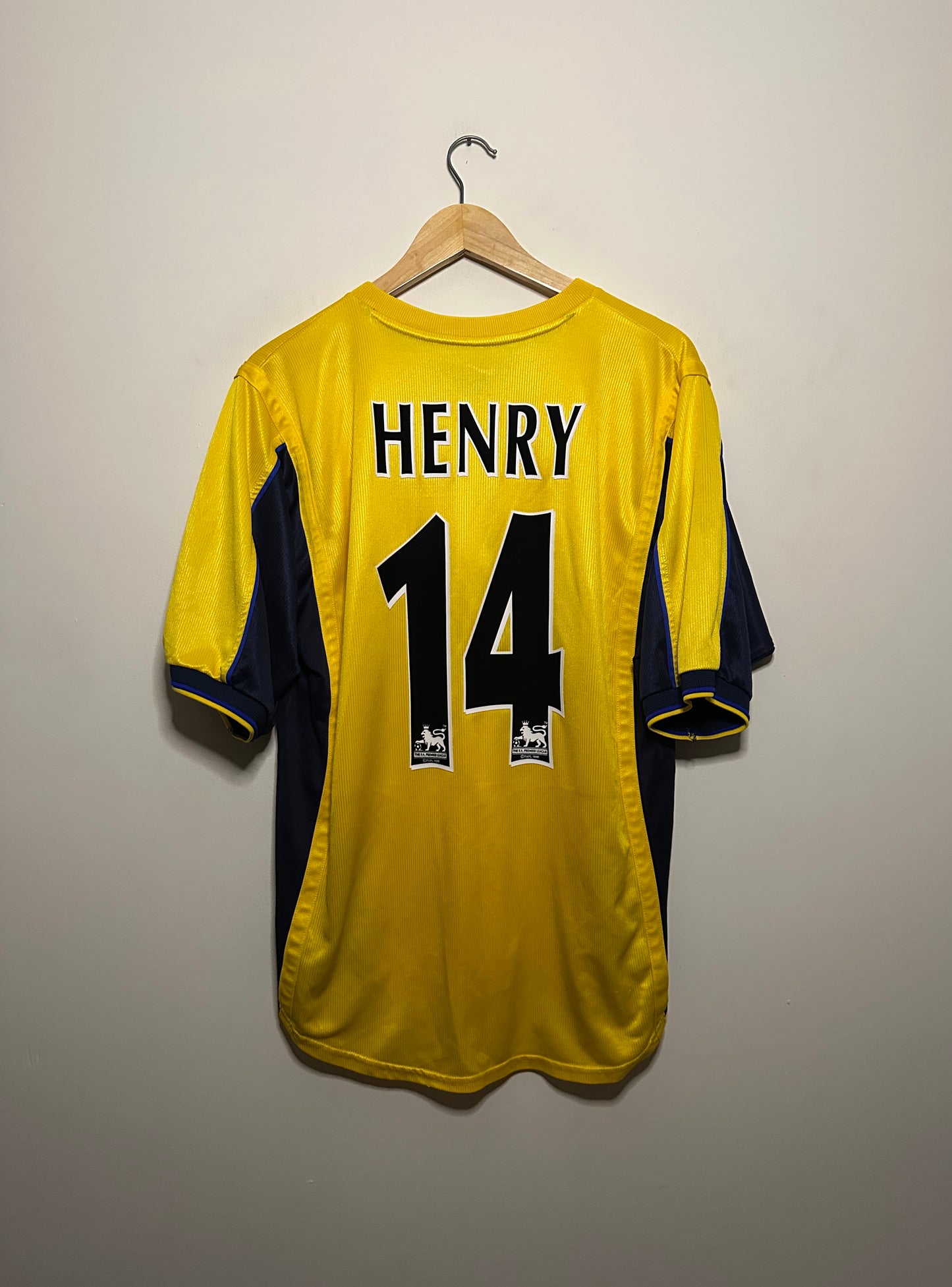 Thierry Henry Arsenal FC 1999-01 away football shirt (L)
