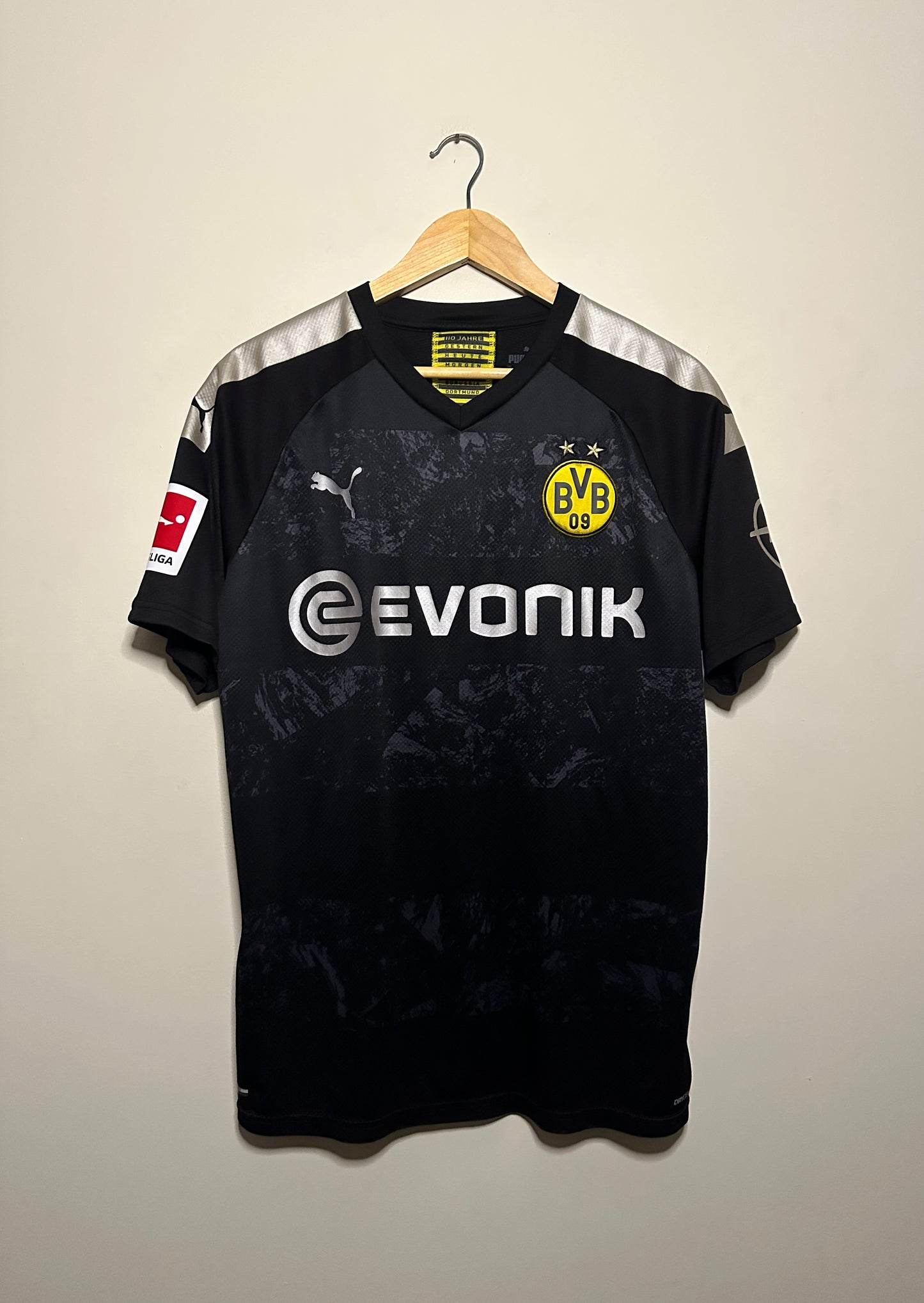 Marco Reus Borussia Dortmund 2019-20 away football shirt (L)
