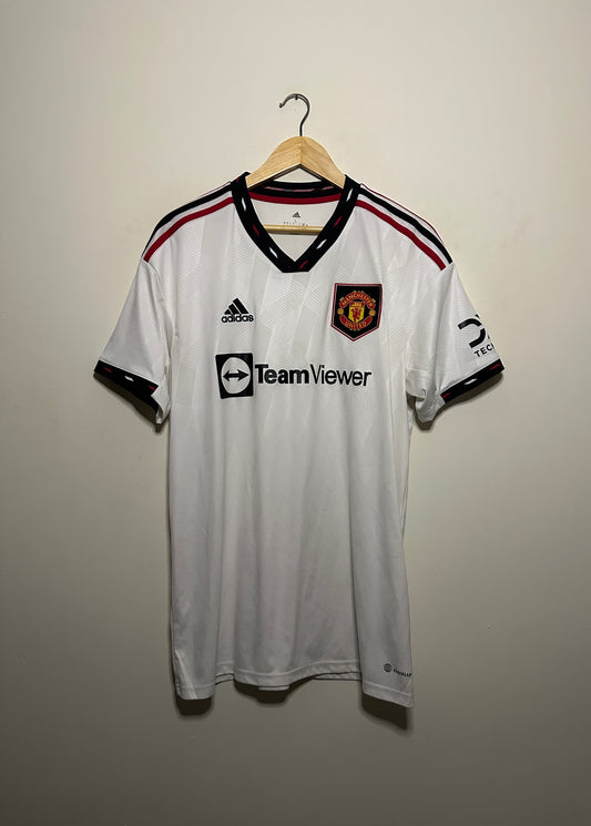 Manchester United 2022-23 away football shirt (L)
