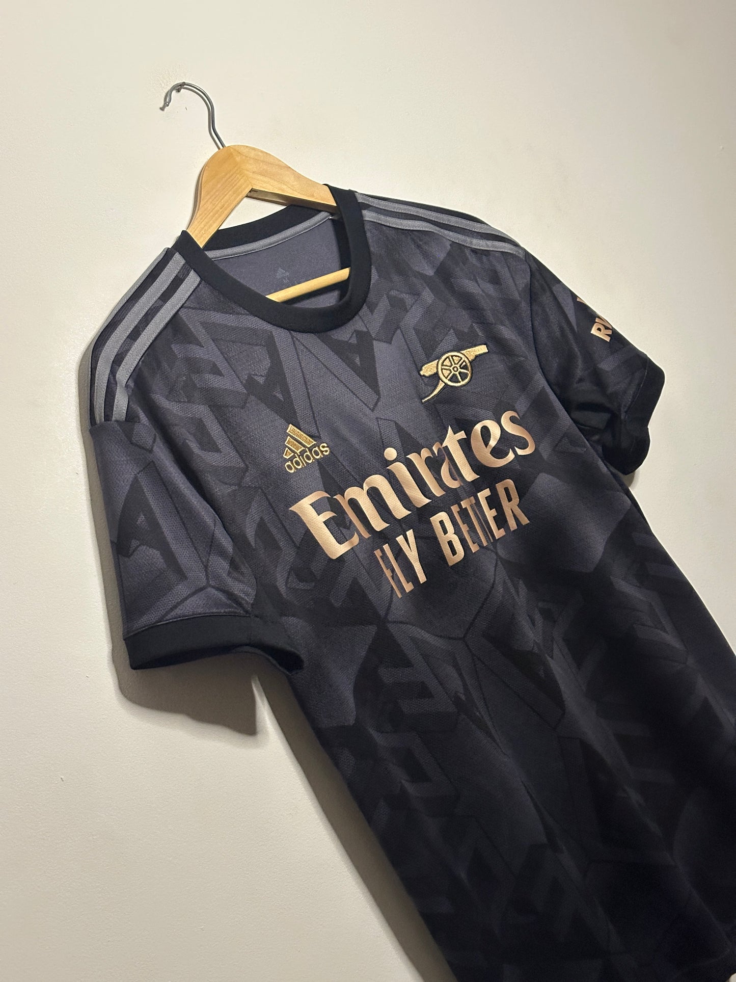 Arsenal FC 2022-23 away football shirt (M)