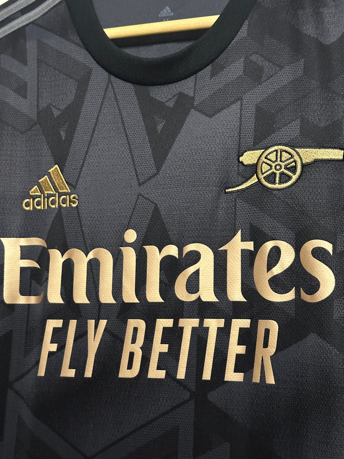 Arsenal FC 2022-23 away football shirt (M)