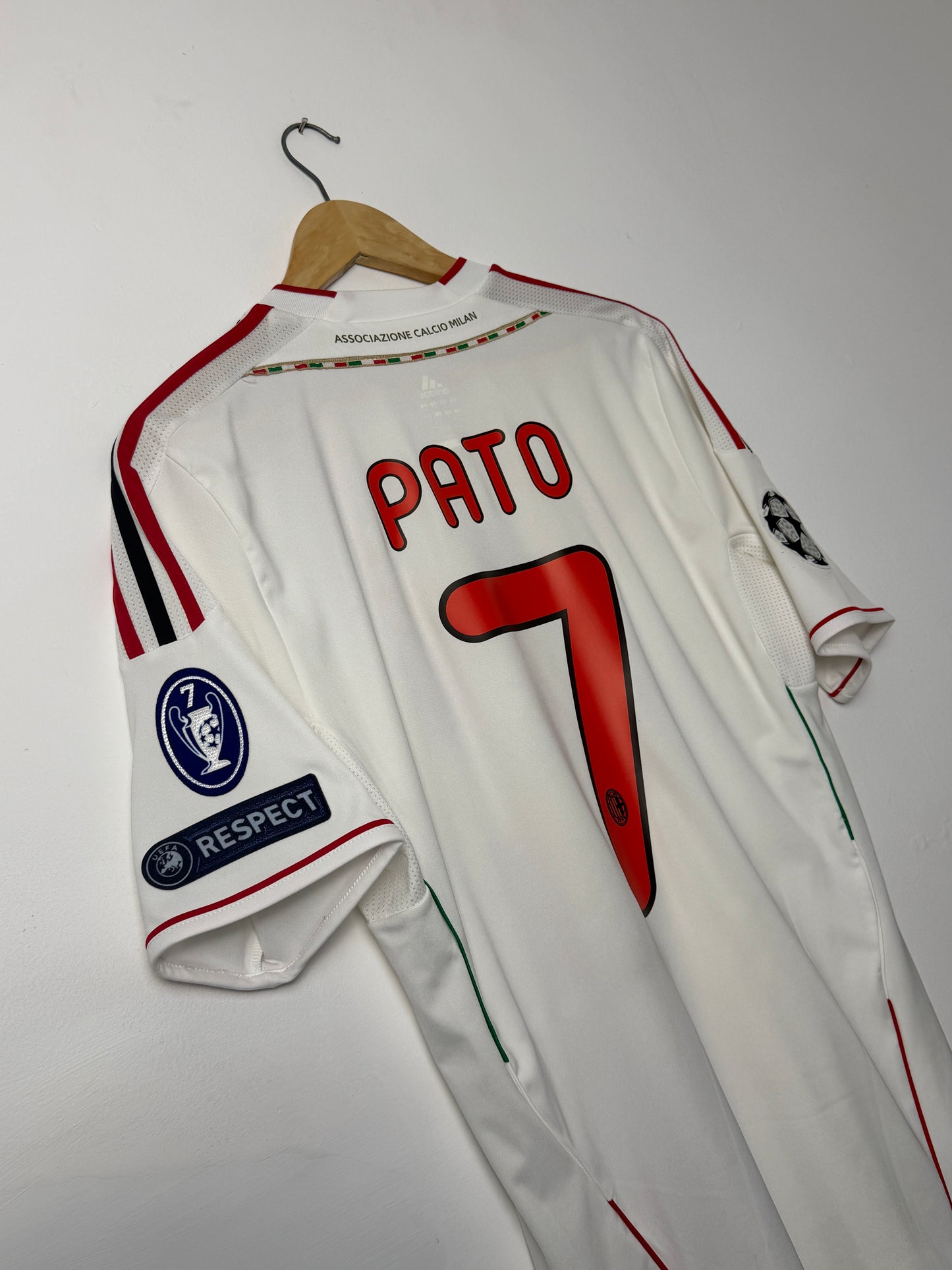 Alexandre Pato AC Milan 2011-12 away football shirt (M)