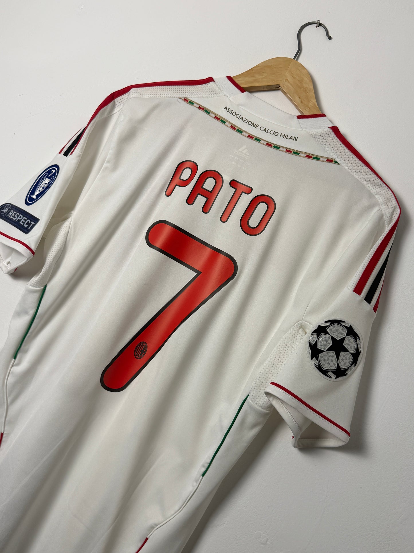 Alexandre Pato AC Milan 2011-12 away football shirt (M)