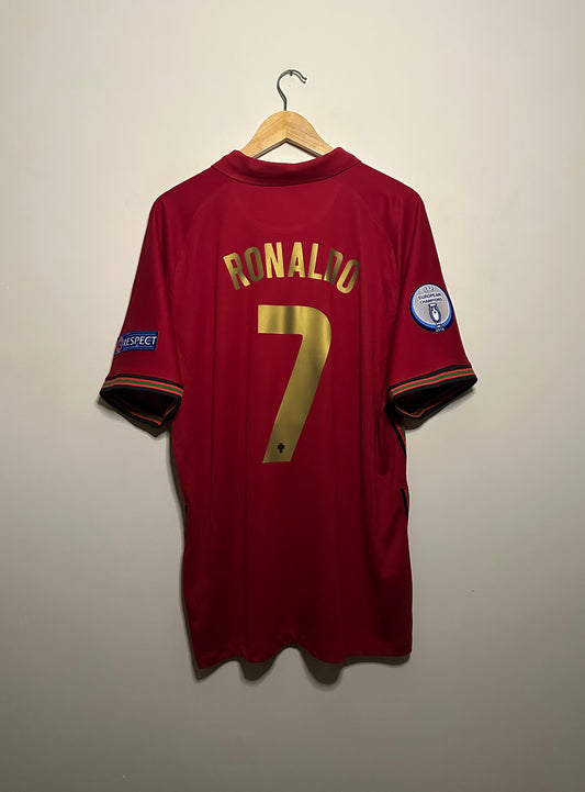 Cristiano Ronaldo Portugal 2020 home football shirt (XL)